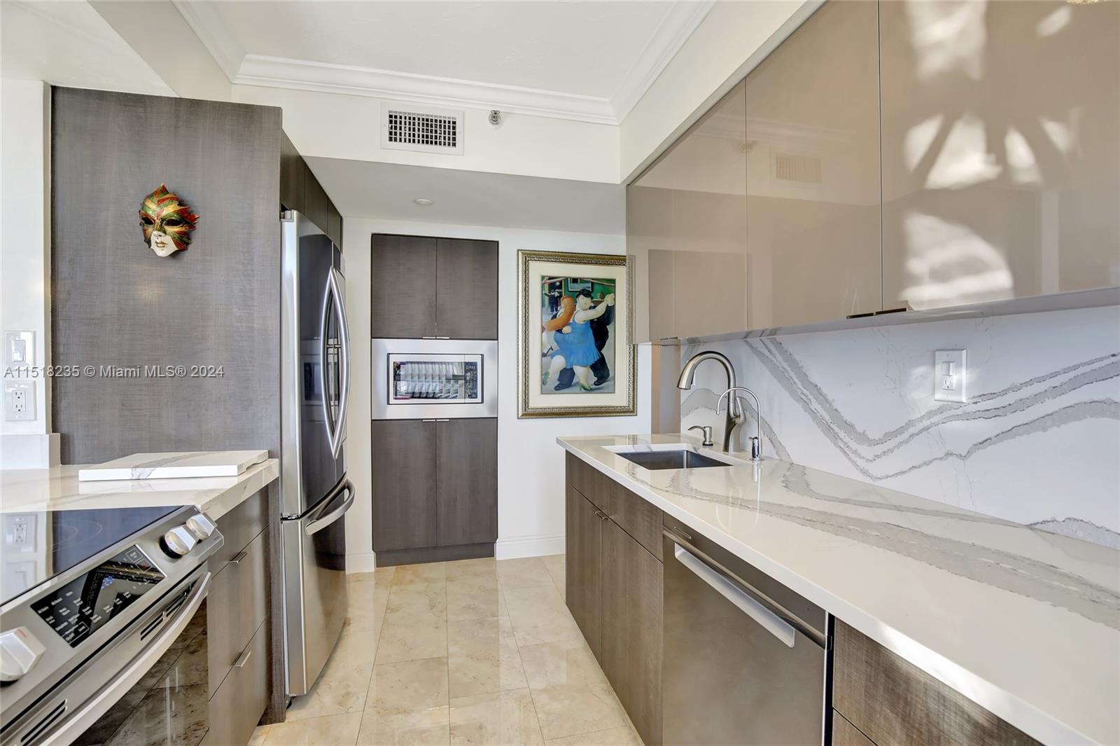 19195 36th Ct, Aventura, FL, 33180 United States, 2 Bedrooms Bedrooms, ,2 BathroomsBathrooms,Residential,For Sale,36th Ct,A11518235