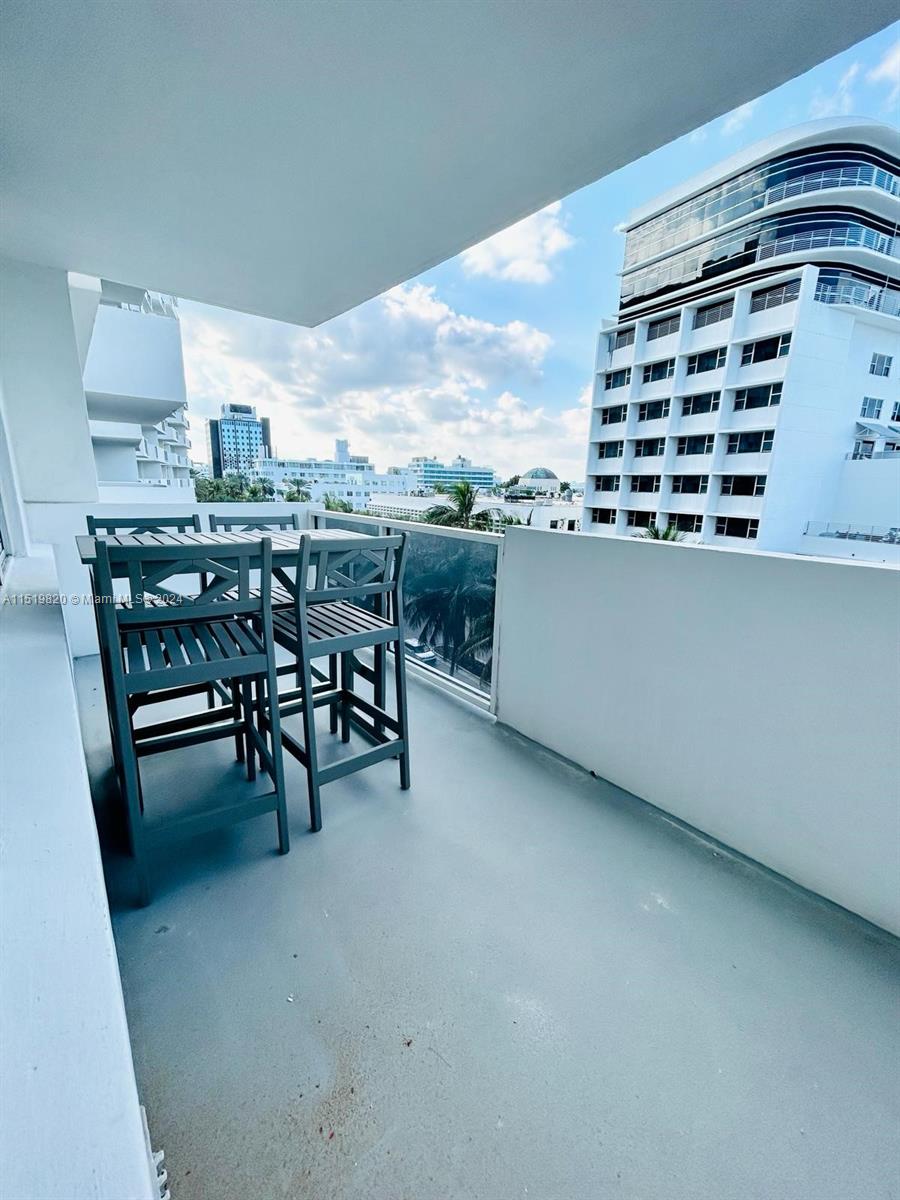 100 Lincoln Rd 535, Miami Beach, Florida 33139, 1 Bedroom Bedrooms, ,1 BathroomBathrooms,Residentiallease,For Rent,100 Lincoln Rd 535,A11519820