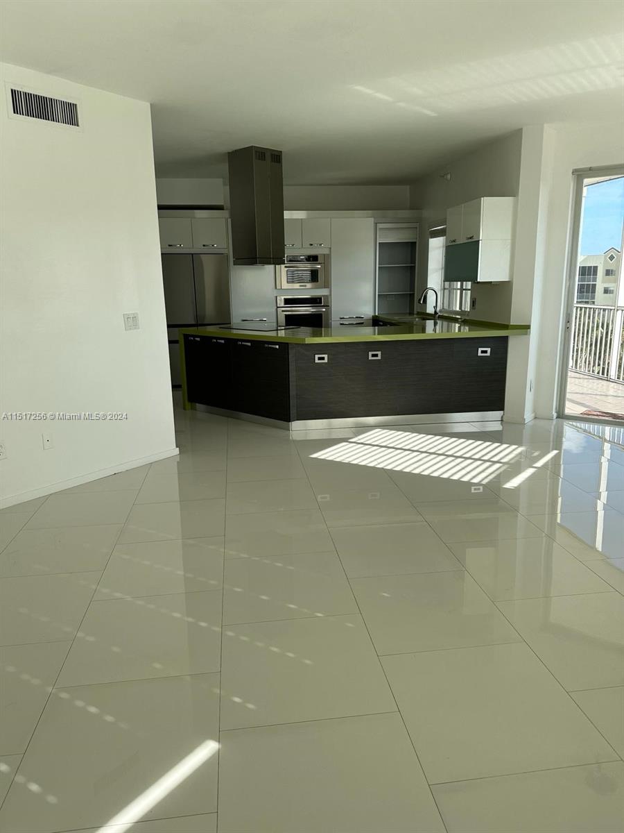 10720 NW 66th St 507, Doral, Florida 33178, 3 Bedrooms Bedrooms, ,2 BathroomsBathrooms,Residentiallease,For Rent,10720 NW 66th St 507,A11517256