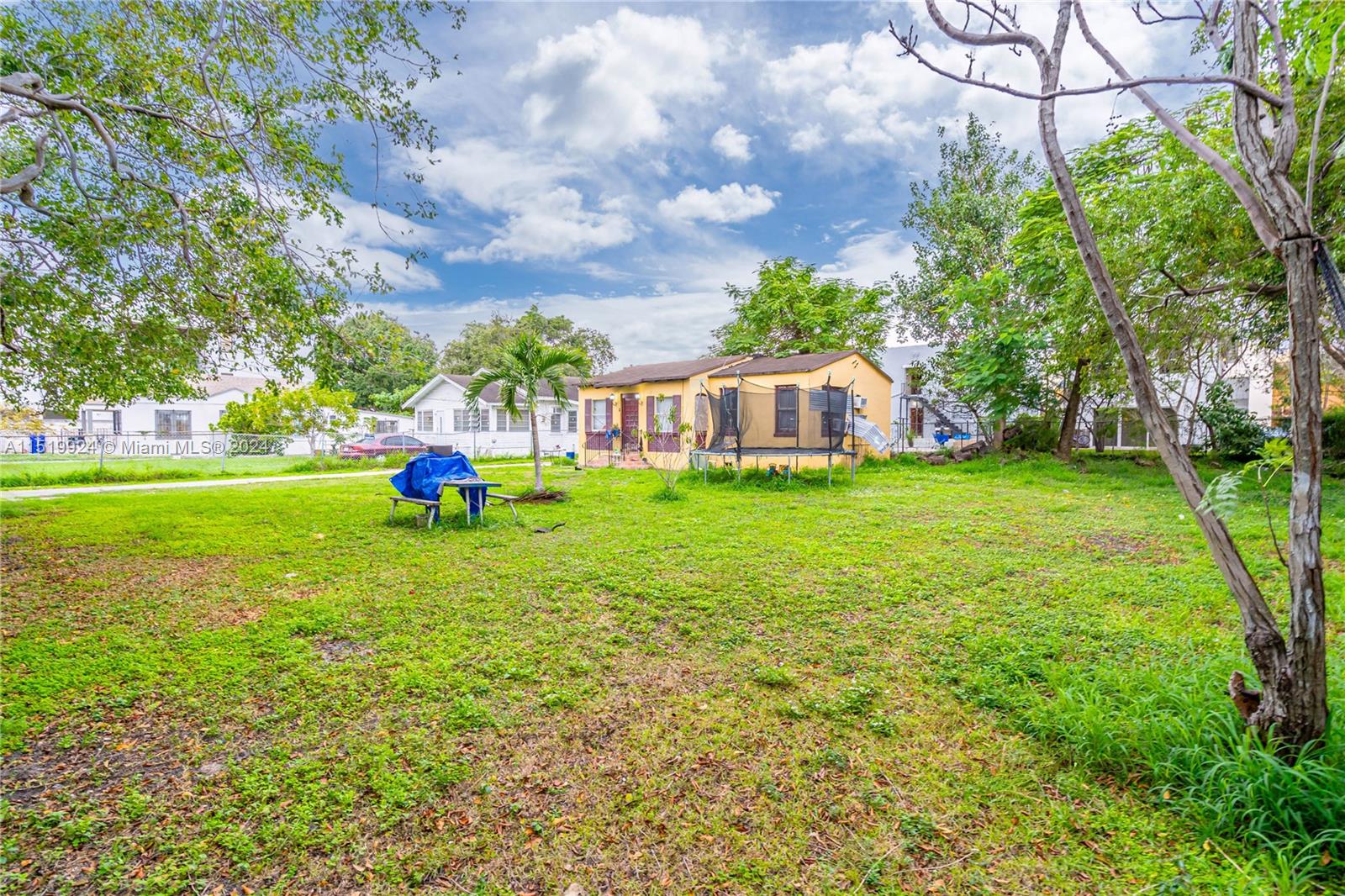 1027 NW 29th St, Miami, Florida 33127, 2 Bedrooms Bedrooms, ,2 BathroomsBathrooms,Residential,For Sale,1027 NW 29th St,A11519924