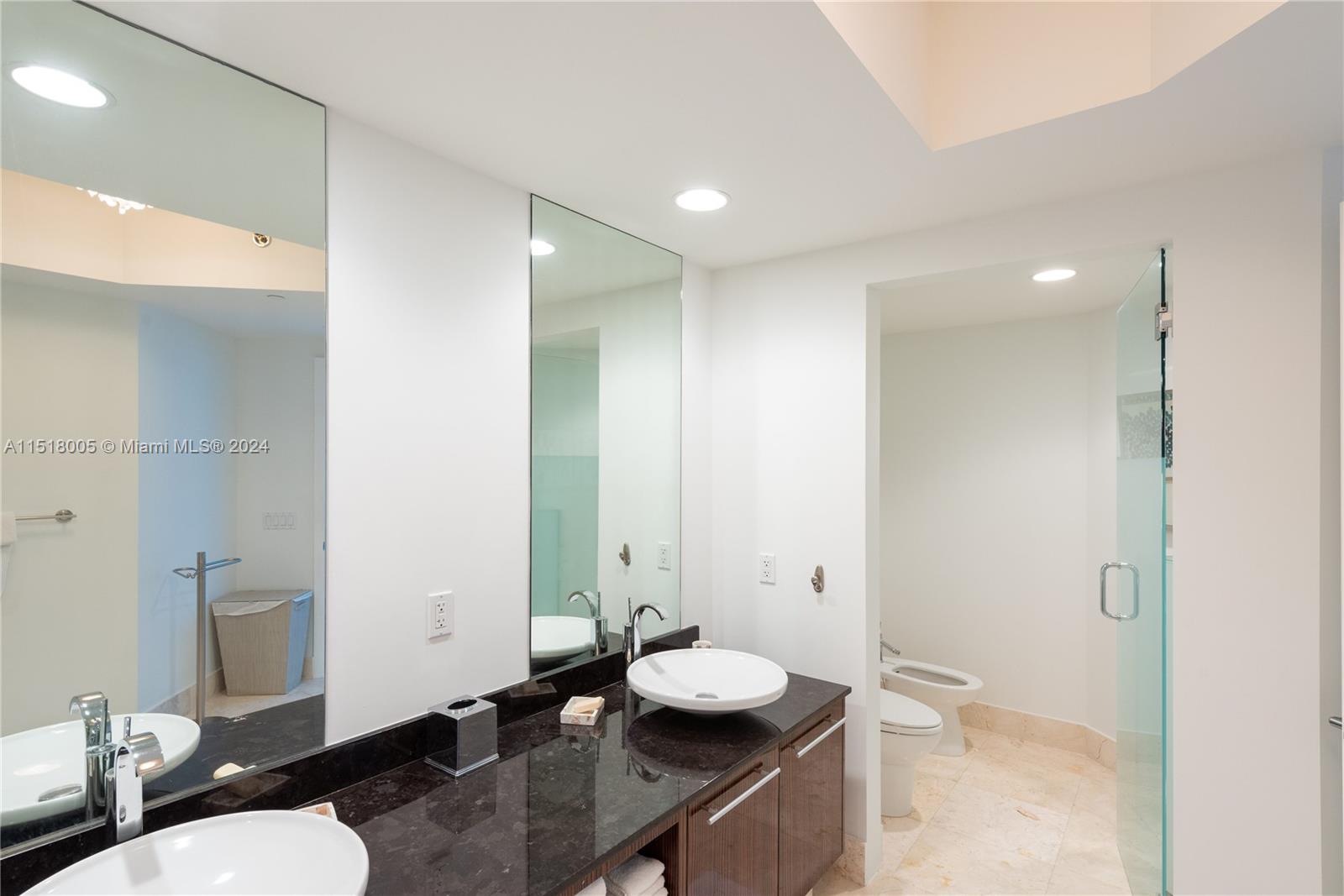 2711 S Ocean Dr 3202, Hollywood, Florida 33019, 3 Bedrooms Bedrooms, ,3 BathroomsBathrooms,Residentiallease,For Rent,2711 S Ocean Dr 3202,A11518005