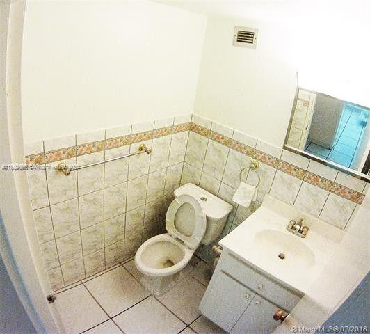 5601 Collins Ave 523, Miami Beach, Florida 33140, 1 Bedroom Bedrooms, ,1 BathroomBathrooms,Residentiallease,For Rent,5601 Collins Ave 523,A11520058