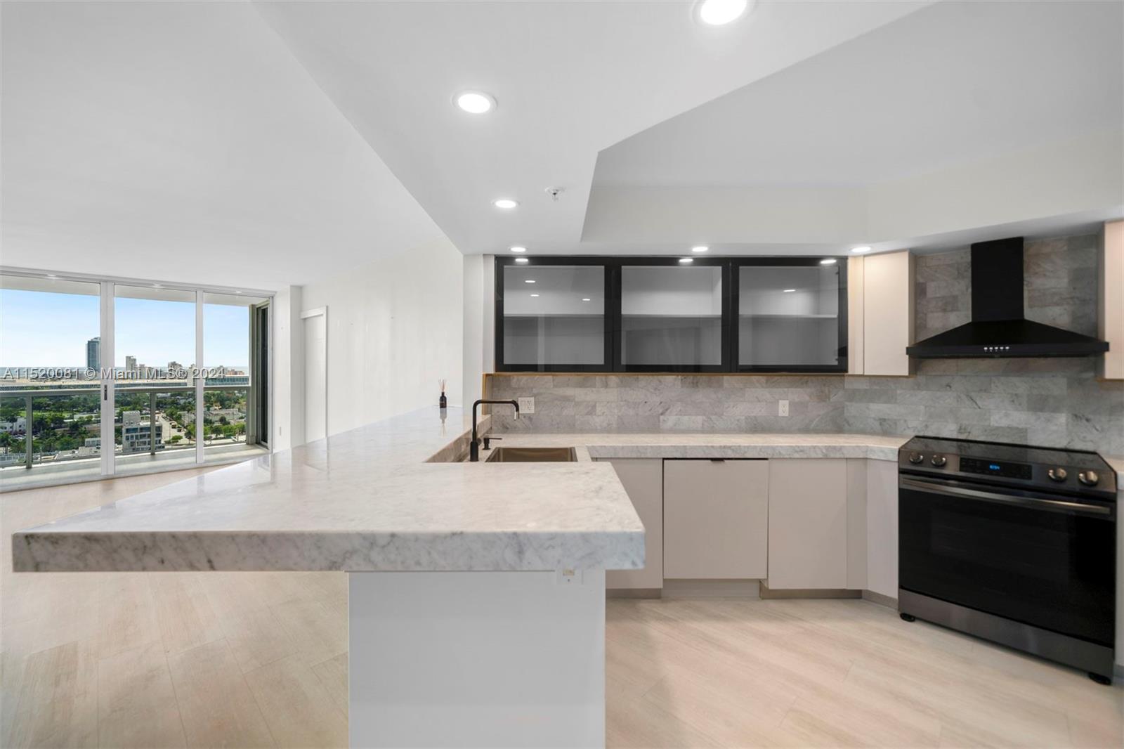 1900 Sunset Harbour dr 1911, Miami Beach, Florida 33139, 2 Bedrooms Bedrooms, ,2 BathroomsBathrooms,Residentiallease,For Rent,1900 Sunset Harbour dr 1911,A11520081