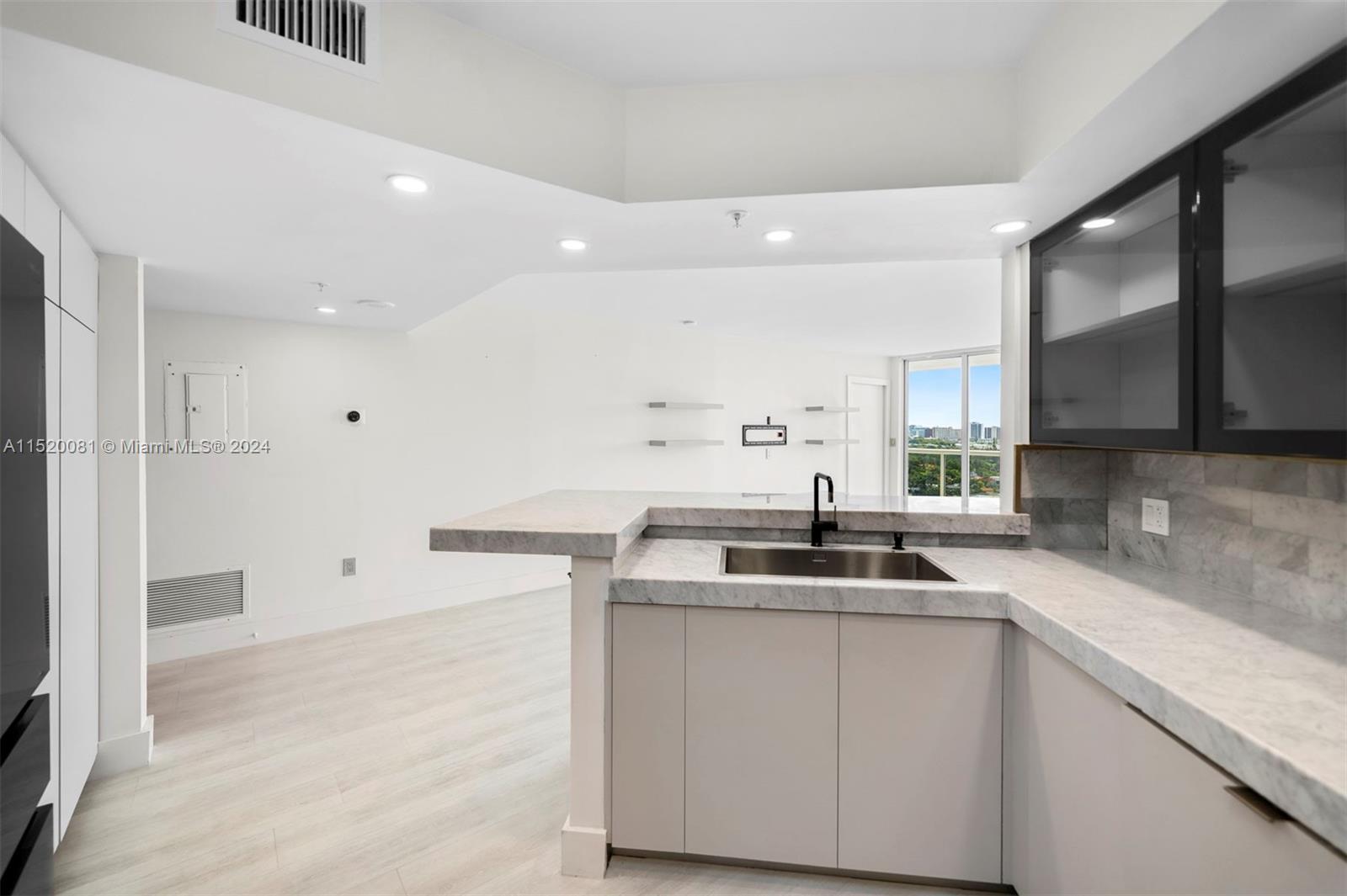 1900 Sunset Harbour dr 1911, Miami Beach, Florida 33139, 2 Bedrooms Bedrooms, ,2 BathroomsBathrooms,Residentiallease,For Rent,1900 Sunset Harbour dr 1911,A11520081