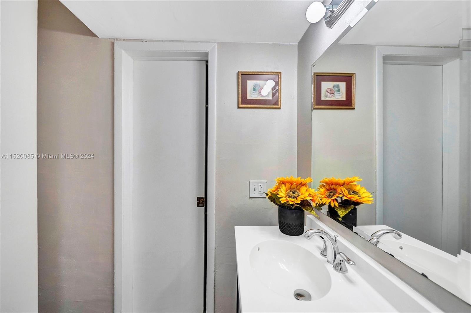 710 Washington Ave 315 (Available 05/20), Miami Beach, Florida 33139, 1 Bedroom Bedrooms, ,1 BathroomBathrooms,Residentiallease,For Rent,710 Washington Ave 315 (Available 05/20),A11520085