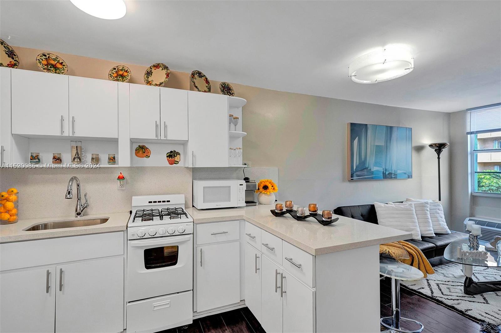 710 Washington Ave 315 (Available 05/20), Miami Beach, Florida 33139, 1 Bedroom Bedrooms, ,1 BathroomBathrooms,Residentiallease,For Rent,710 Washington Ave 315 (Available 05/20),A11520085