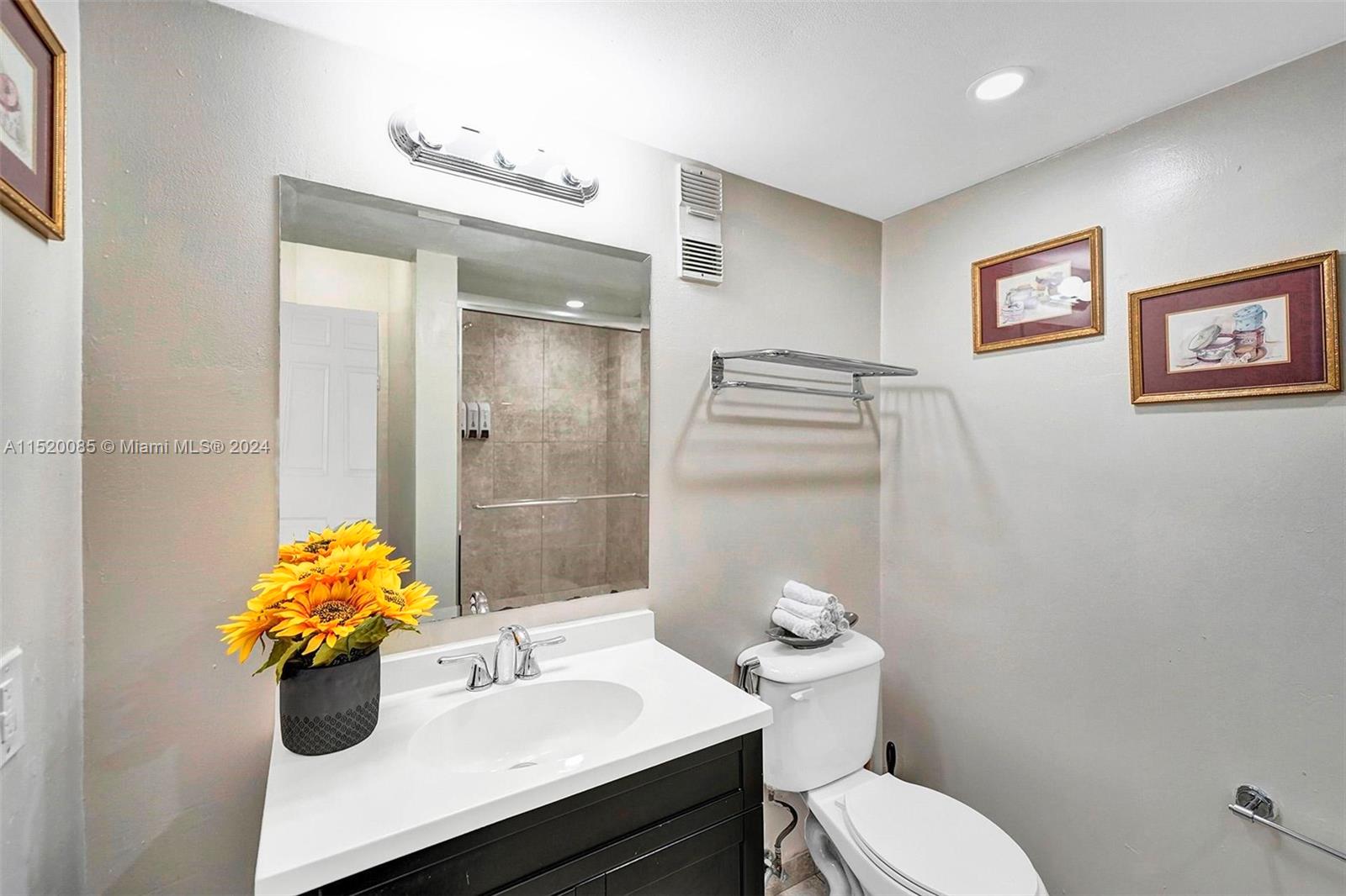 710 Washington Ave 315 (Available 05/20), Miami Beach, Florida 33139, 1 Bedroom Bedrooms, ,1 BathroomBathrooms,Residentiallease,For Rent,710 Washington Ave 315 (Available 05/20),A11520085