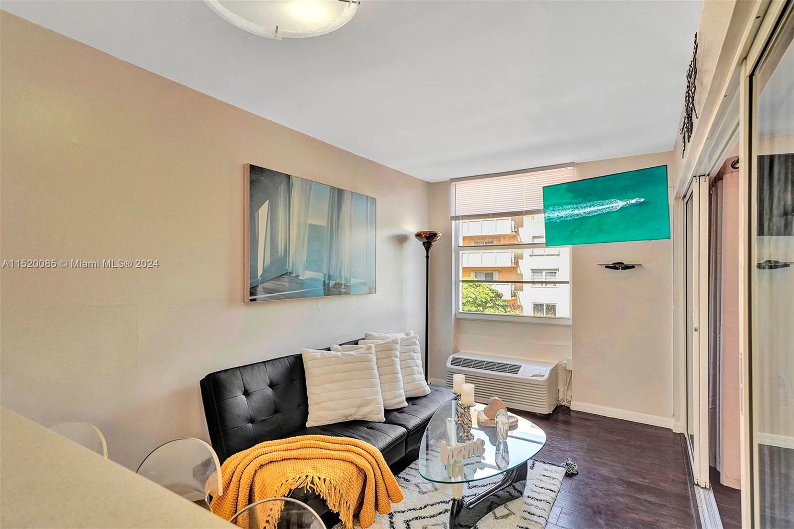 710 Washington Ave 315 (Available 05/20), Miami Beach, Florida 33139, 1 Bedroom Bedrooms, ,1 BathroomBathrooms,Residentiallease,For Rent,710 Washington Ave 315 (Available 05/20),A11520085