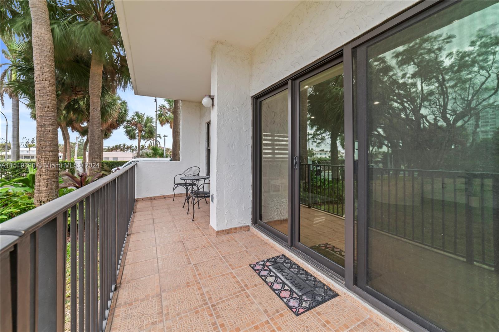 1201 Ocean Dr, Hollywood, FL, 33019 United States, 1 Bedroom Bedrooms, ,1 BathroomBathrooms,Residential,For Sale,Ocean Dr,A11519390