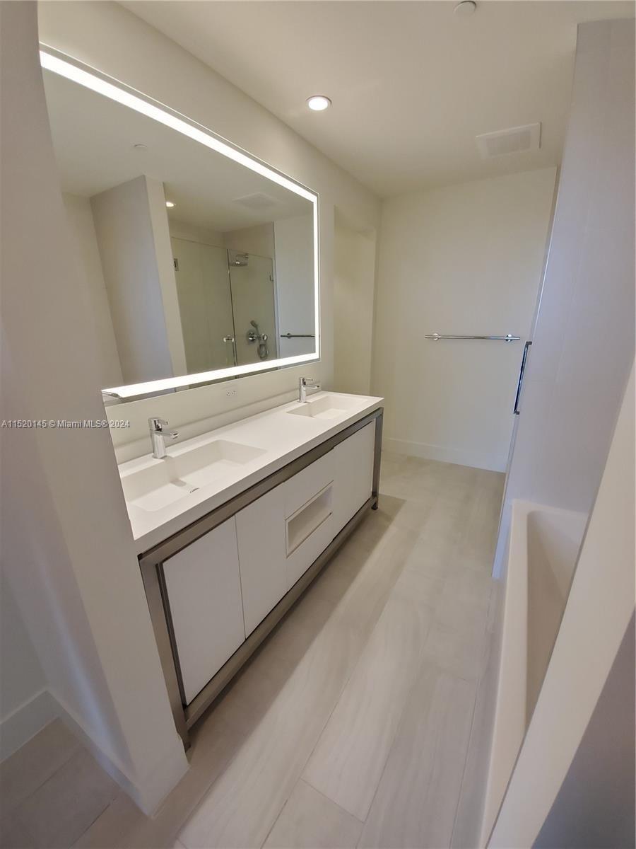 2000 Metropica Way, Sunrise, FL, 33323 United States, 3 Bedrooms Bedrooms, ,3 BathroomsBathrooms,Residential,For Sale,Metropica Way,A11520145