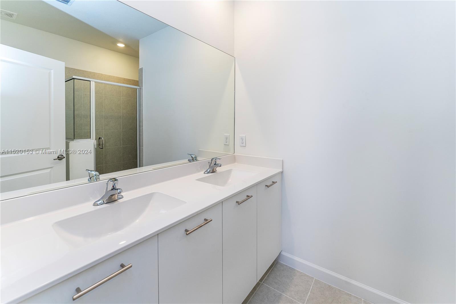 12700 NW 22nd Pl, Miami, Florida 33167, 4 Bedrooms Bedrooms, ,2 BathroomsBathrooms,Residentiallease,For Rent,12700 NW 22nd Pl,A11520153