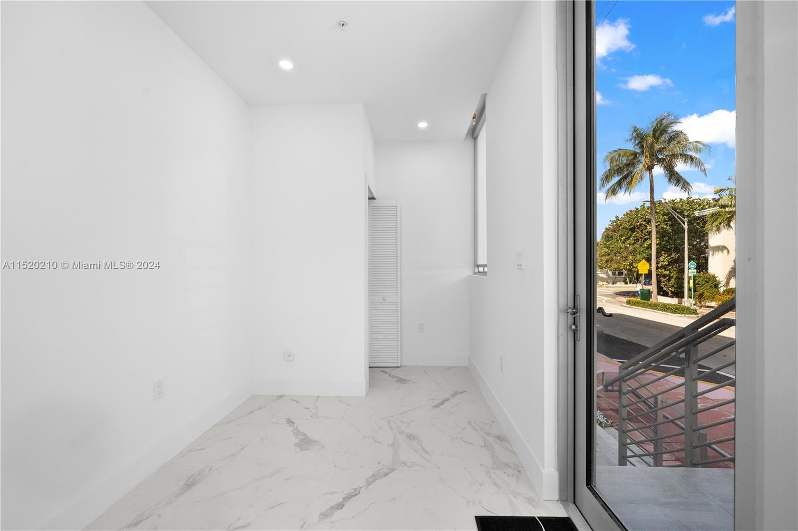 7645 Carlyle Ave, Miami Beach, Florida 33141, ,Commercialsale,For Sale,7645 Carlyle Ave,A11520210