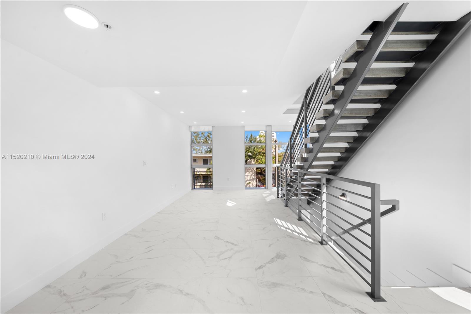 7645 Carlyle Ave, Miami Beach, Florida 33141, ,Commercialsale,For Sale,7645 Carlyle Ave,A11520210