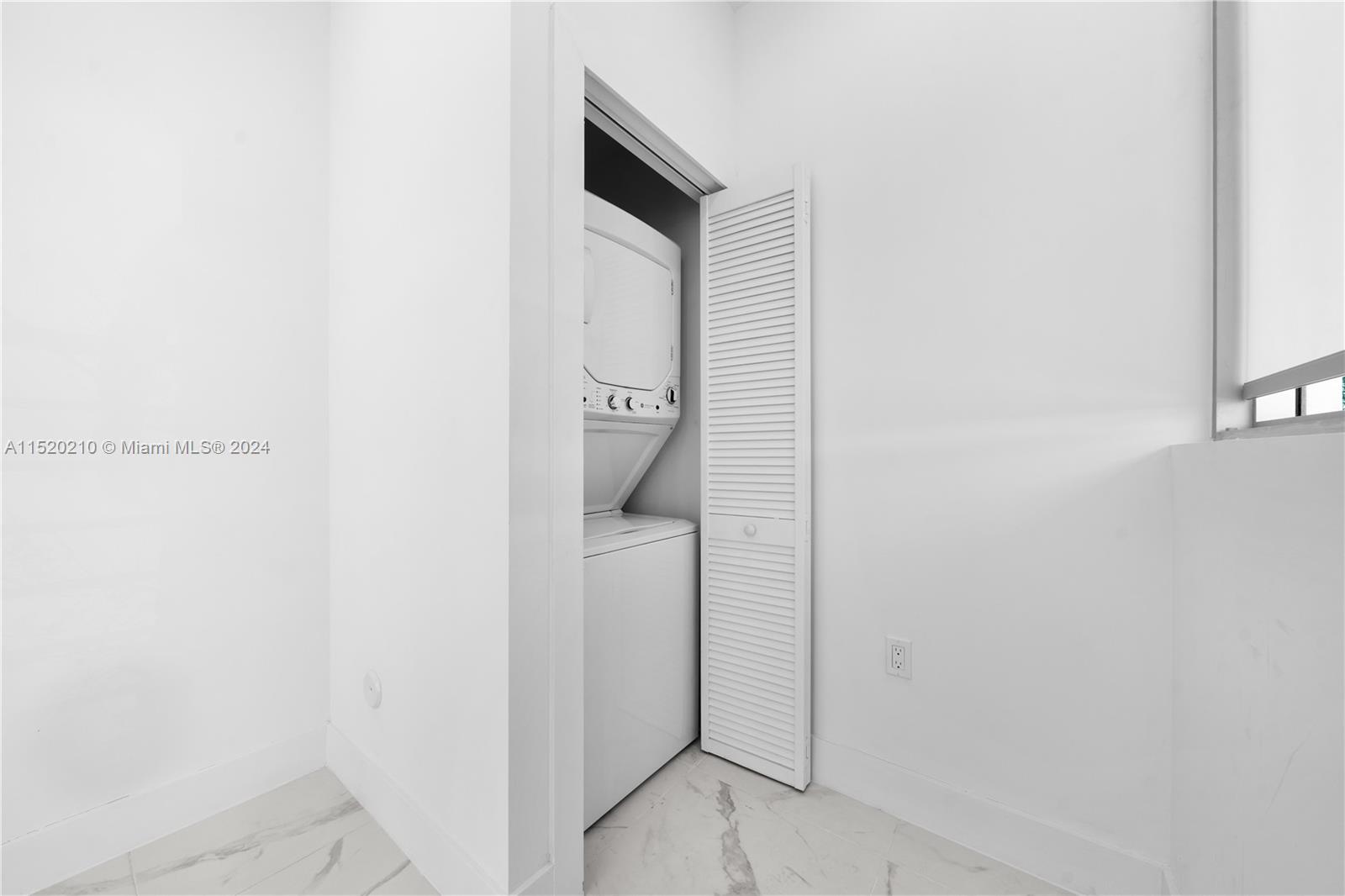 7645 Carlyle Ave, Miami Beach, Florida 33141, ,Commercialsale,For Sale,7645 Carlyle Ave,A11520210