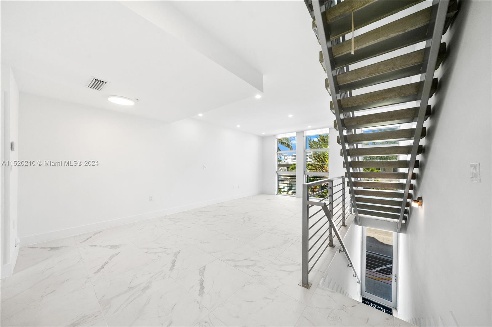 7645 Carlyle Ave, Miami Beach, Florida 33141, ,Commercialsale,For Sale,7645 Carlyle Ave,A11520210