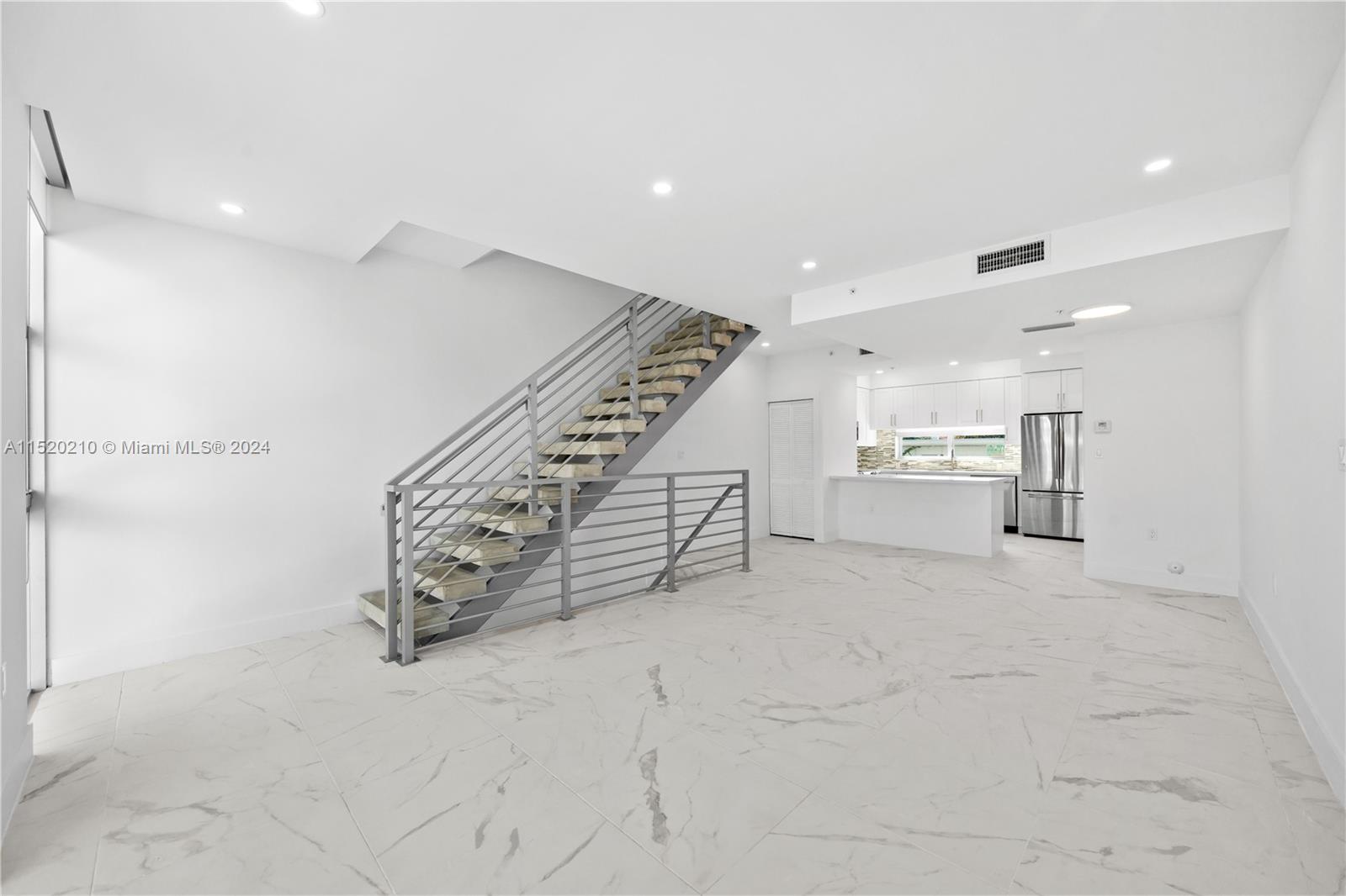 7645 Carlyle Ave, Miami Beach, Florida 33141, ,Commercialsale,For Sale,7645 Carlyle Ave,A11520210