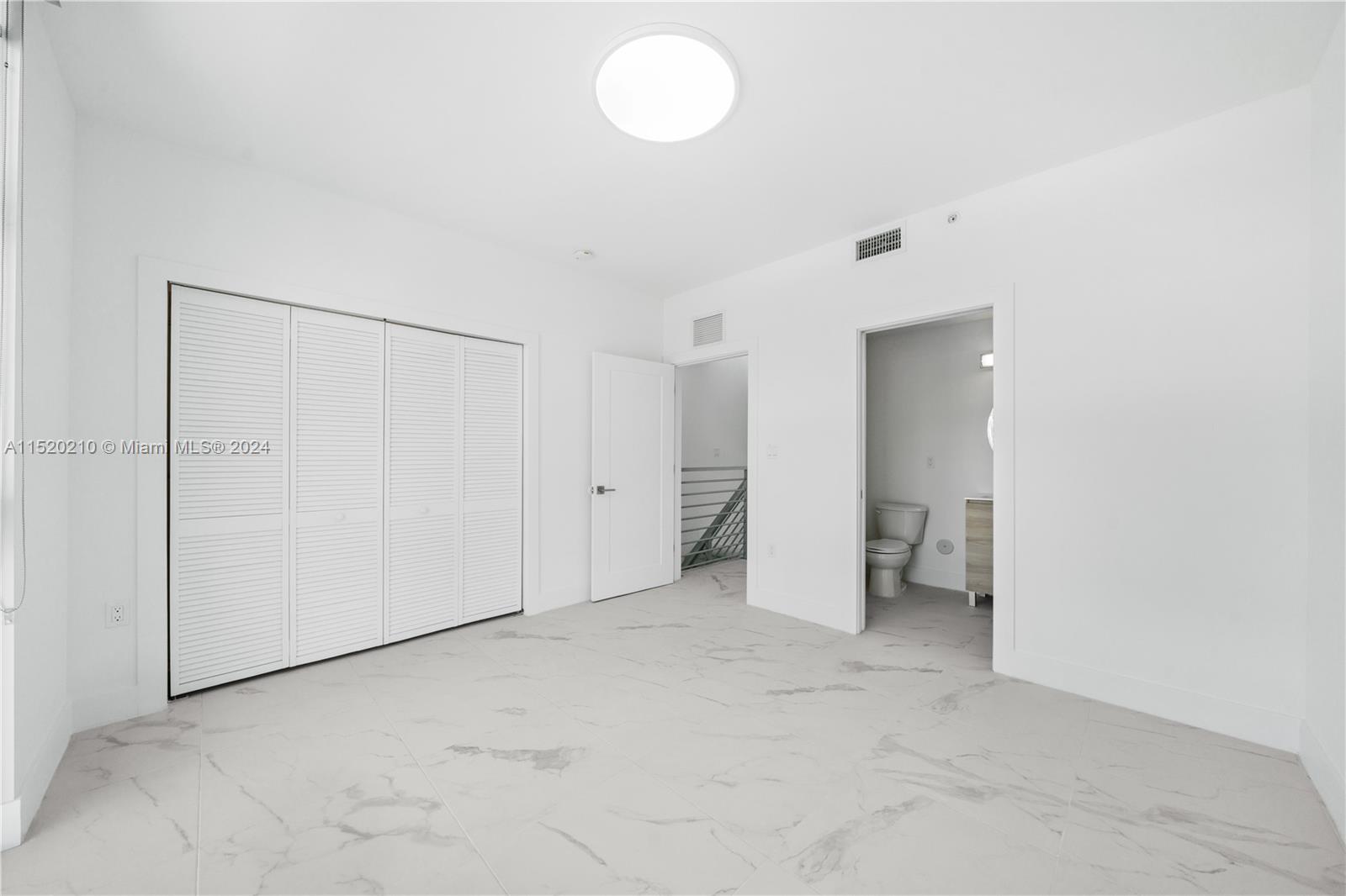 7645 Carlyle Ave, Miami Beach, Florida 33141, ,Commercialsale,For Sale,7645 Carlyle Ave,A11520210