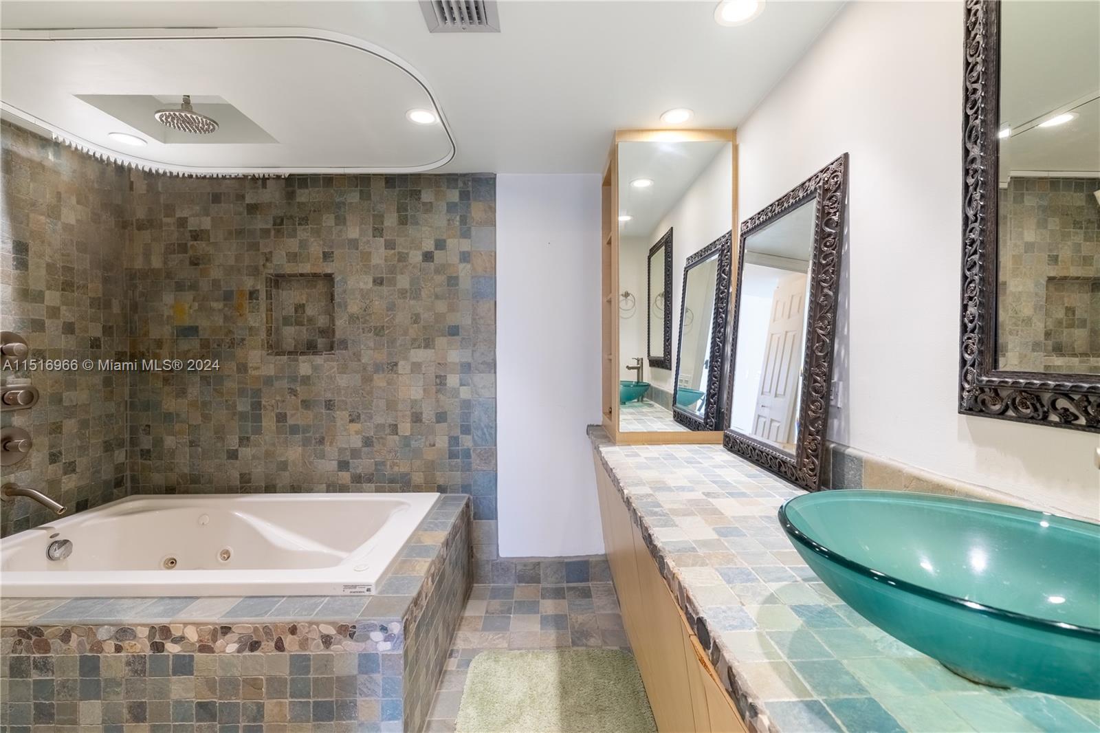 2000 Towerside Ter 1610, Miami, Florida 33138, 2 Bedrooms Bedrooms, ,2 BathroomsBathrooms,Residential,For Sale,2000 Towerside Ter 1610,A11516966