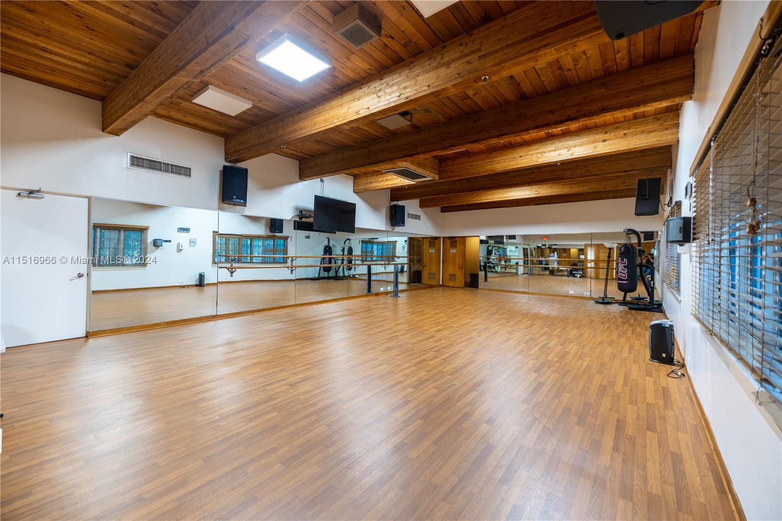 2000 Towerside Ter 1610, Miami, Florida 33138, 2 Bedrooms Bedrooms, ,2 BathroomsBathrooms,Residential,For Sale,2000 Towerside Ter 1610,A11516966