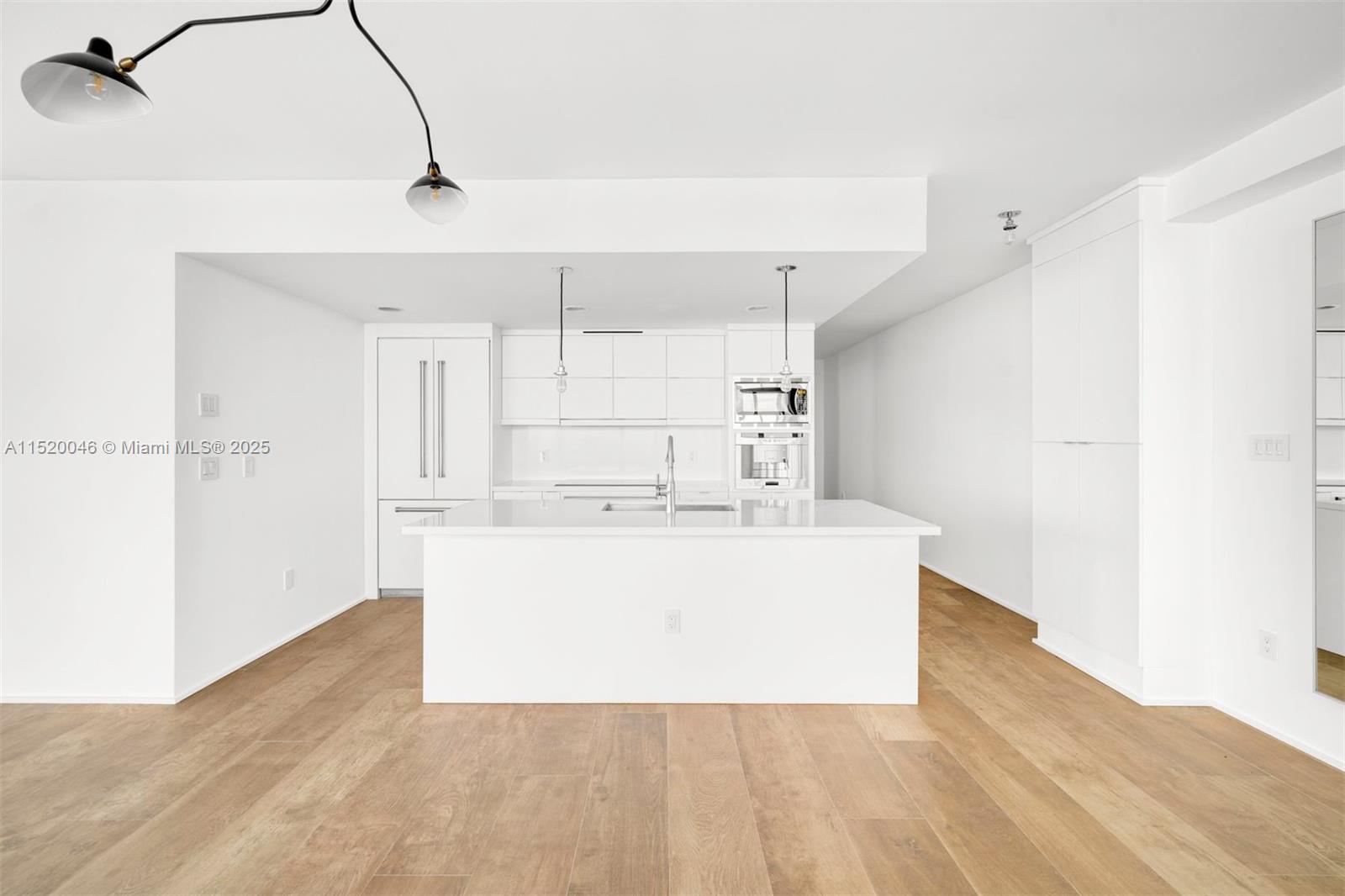 5875 Collins Ave, Miami Beach, FL, 33140 United States, 3 Bedrooms Bedrooms, ,3 BathroomsBathrooms,Residential,For Sale,Collins Ave,A11520046