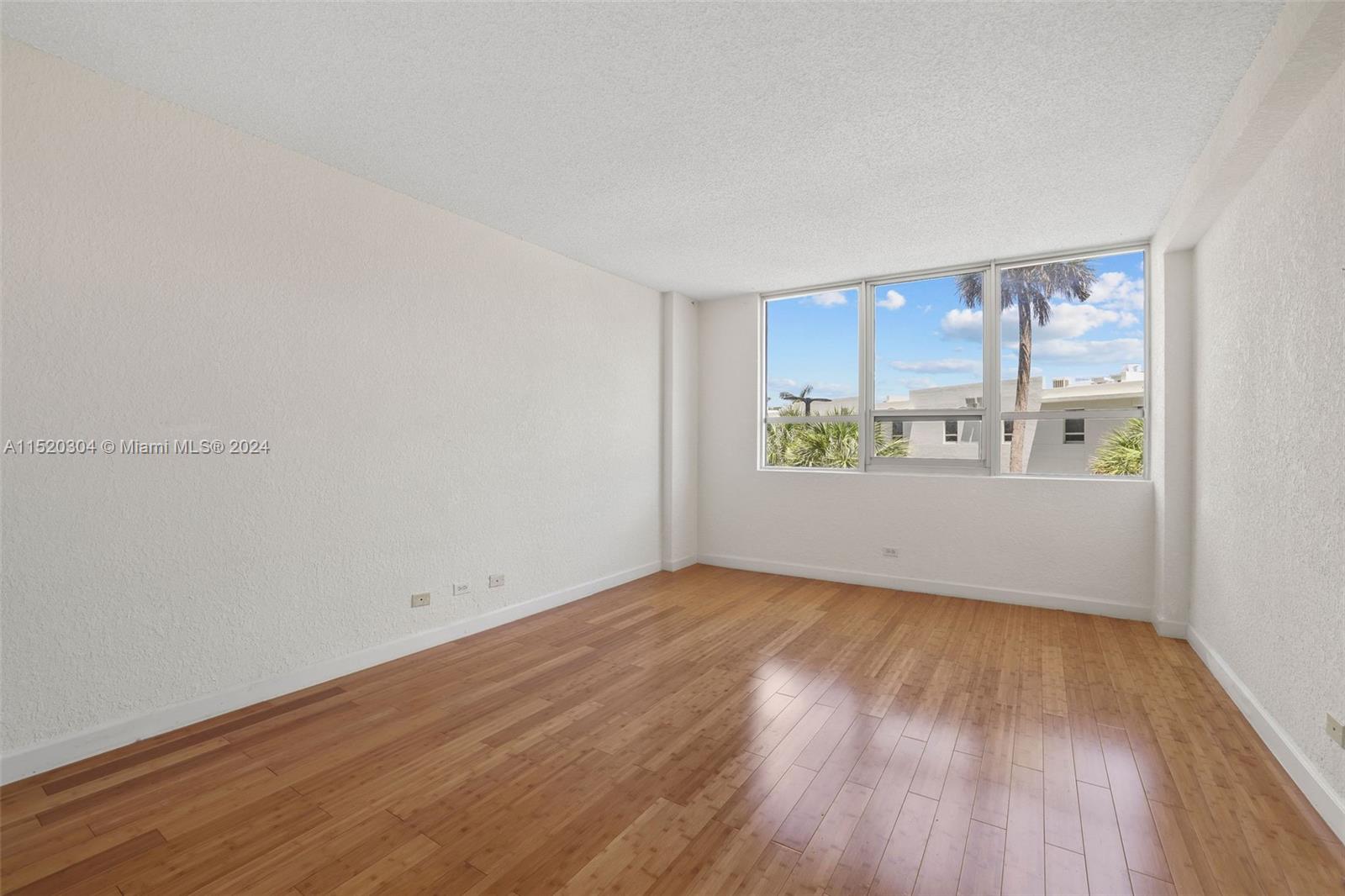 1500 Bay Rd S-0578, Miami Beach, Florida 33139, 1 Bedroom Bedrooms, ,1 BathroomBathrooms,Residentiallease,For Rent,1500 Bay Rd S-0578,A11520304