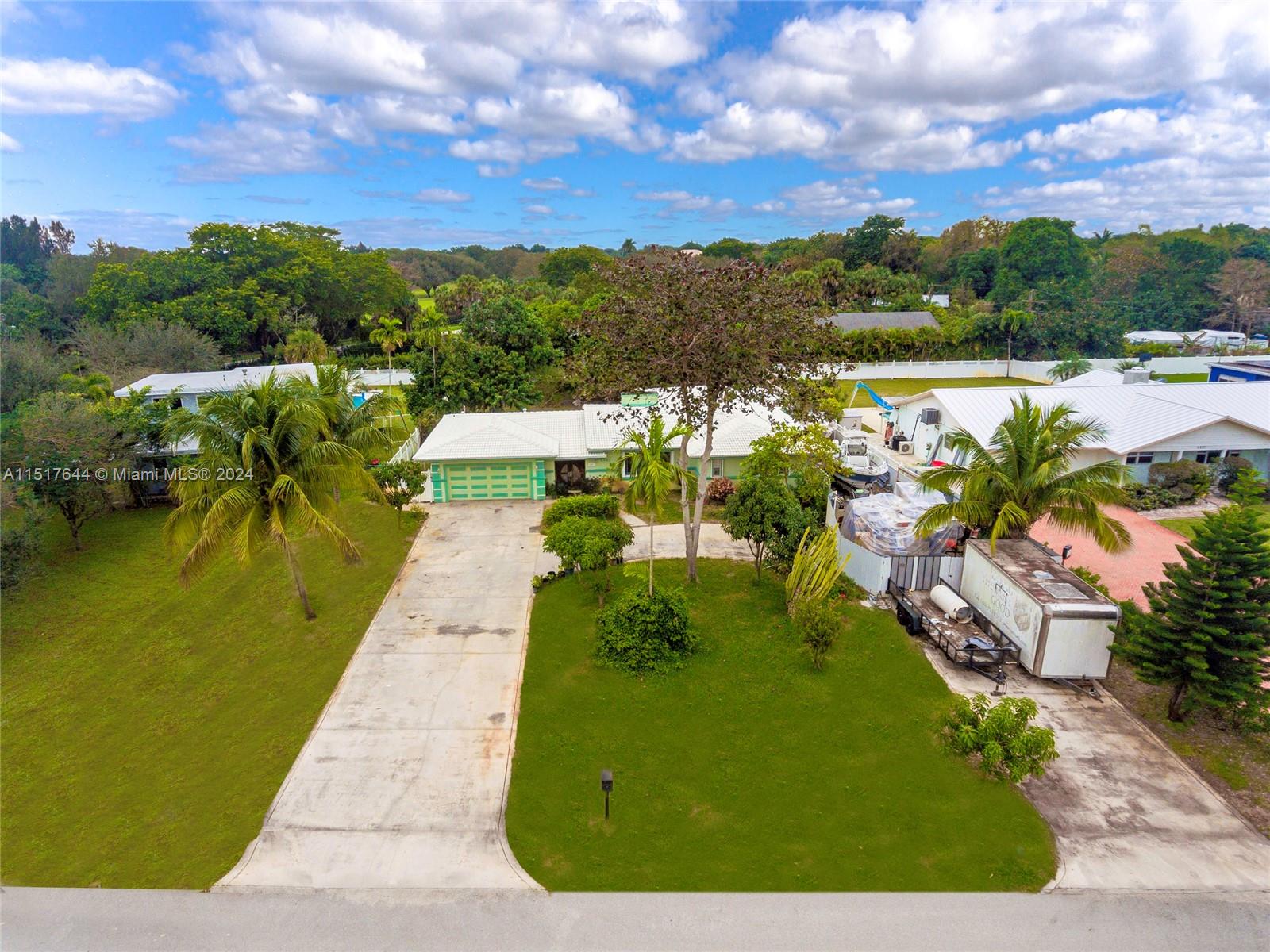 4441 Country Club Cir, Plantation, FL, 33317 United States, 4 Bedrooms Bedrooms, ,3 BathroomsBathrooms,Residential,For Sale,Country Club Cir,A11517644