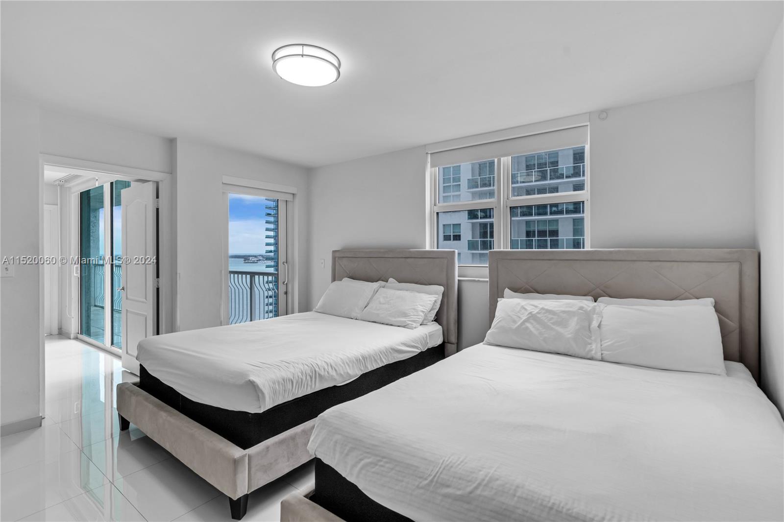 1200 Brickell Bay Dr 2209, Miami, Florida 33131, 2 Bedrooms Bedrooms, ,2 BathroomsBathrooms,Residential,For Sale,1200 Brickell Bay Dr 2209,A11520060