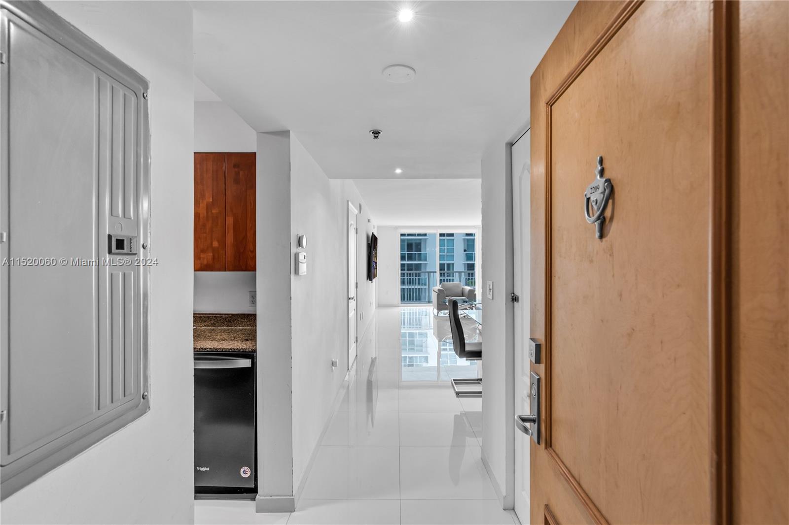 1200 Brickell Bay Dr, Miami, FL, 33131 United States, 2 Bedrooms Bedrooms, ,2 BathroomsBathrooms,Residential,For Sale,Brickell Bay Dr,A11520060