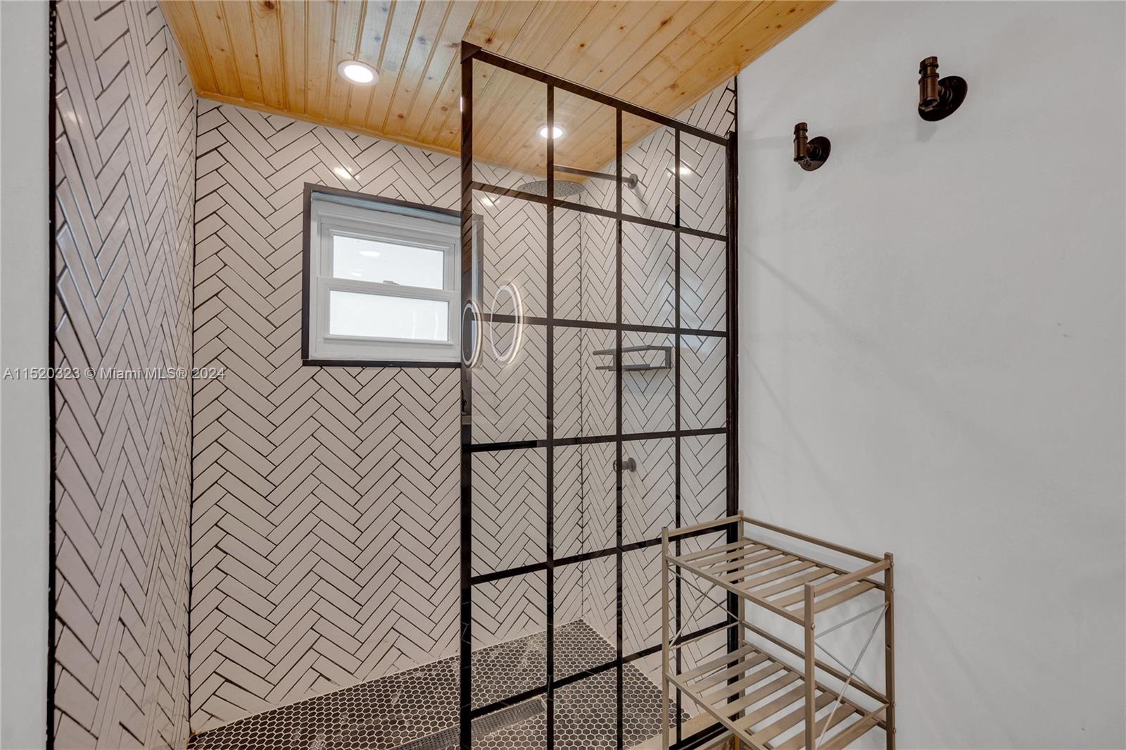 9000 NW 12th Ave 1, Miami, Florida 33150, 5 Bedrooms Bedrooms, ,3 BathroomsBathrooms,Residentiallease,For Rent,9000 NW 12th Ave 1,A11520323