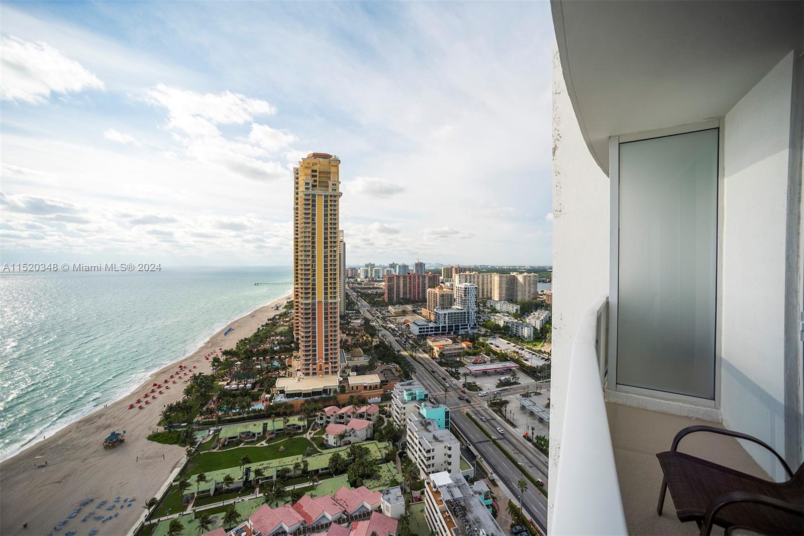 18001 Collins Ave, Sunny Isles Beach, FL, 33160 United States, 1 Bedroom Bedrooms, ,1 BathroomBathrooms,Residential,For Sale,Collins Ave,A11520348