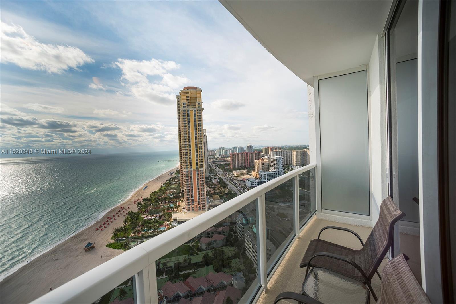 18001 Collins Ave, Sunny Isles Beach, FL, 33160 United States, 1 Bedroom Bedrooms, ,1 BathroomBathrooms,Residential,For Sale,Collins Ave,A11520348