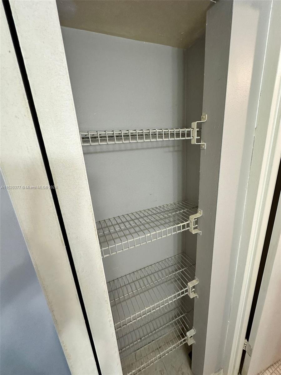 2899 Collins Ave 708, Miami Beach, Florida 33140, 1 Bedroom Bedrooms, ,1 BathroomBathrooms,Residential,For Sale,2899 Collins Ave 708,A11520377