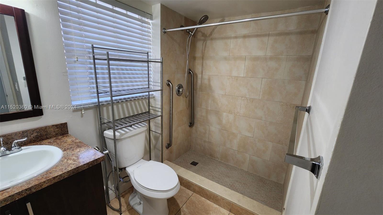 160 Royal Palm Rd, Hialeah Gardens, FL, 33016 United States, 1 Bedroom Bedrooms, ,1 BathroomBathrooms,Residential,For Sale,Royal Palm Rd,A11520360