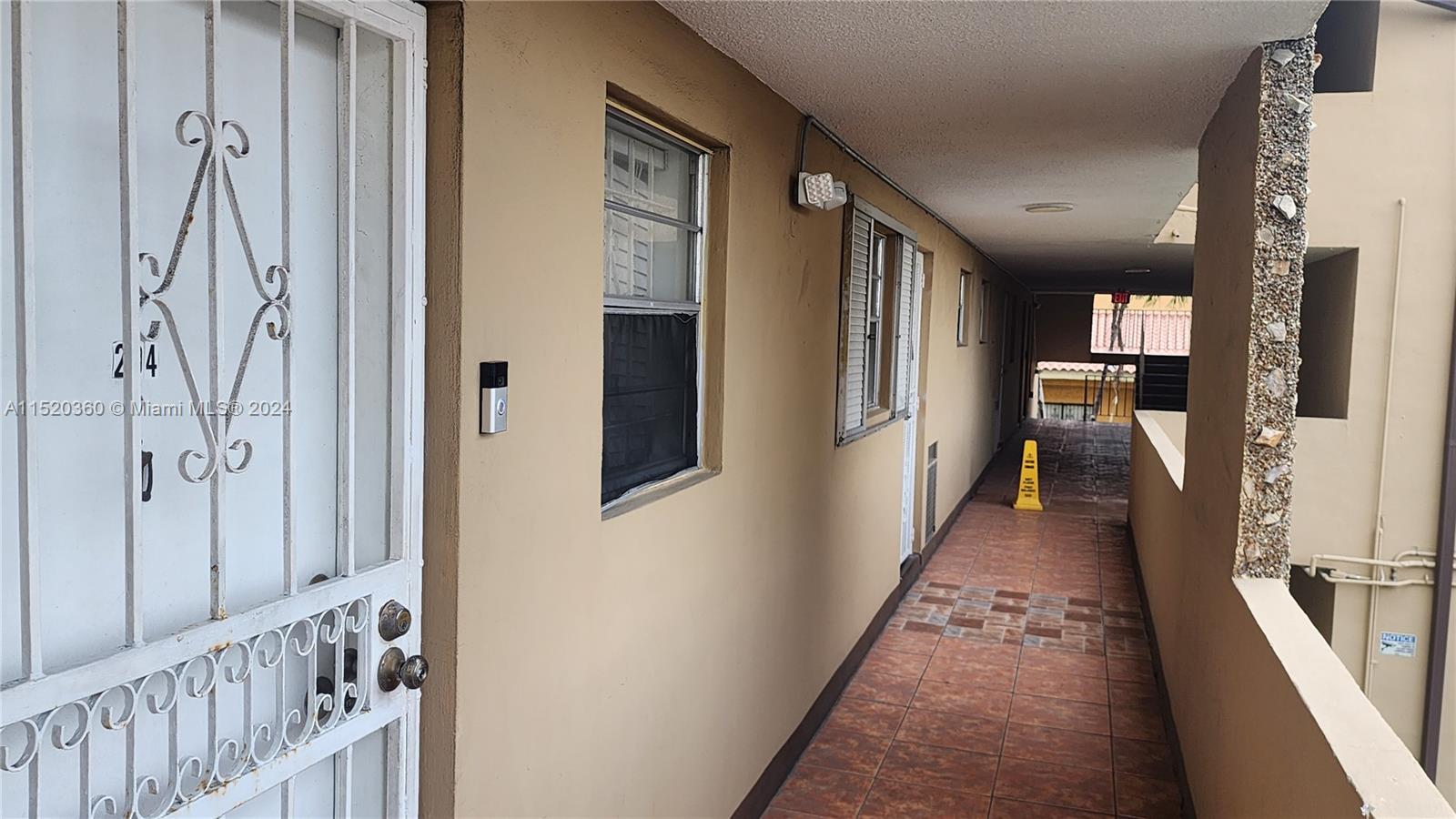 160 Royal Palm Rd, Hialeah Gardens, FL, 33016 United States, 1 Bedroom Bedrooms, ,1 BathroomBathrooms,Residential,For Sale,Royal Palm Rd,A11520360