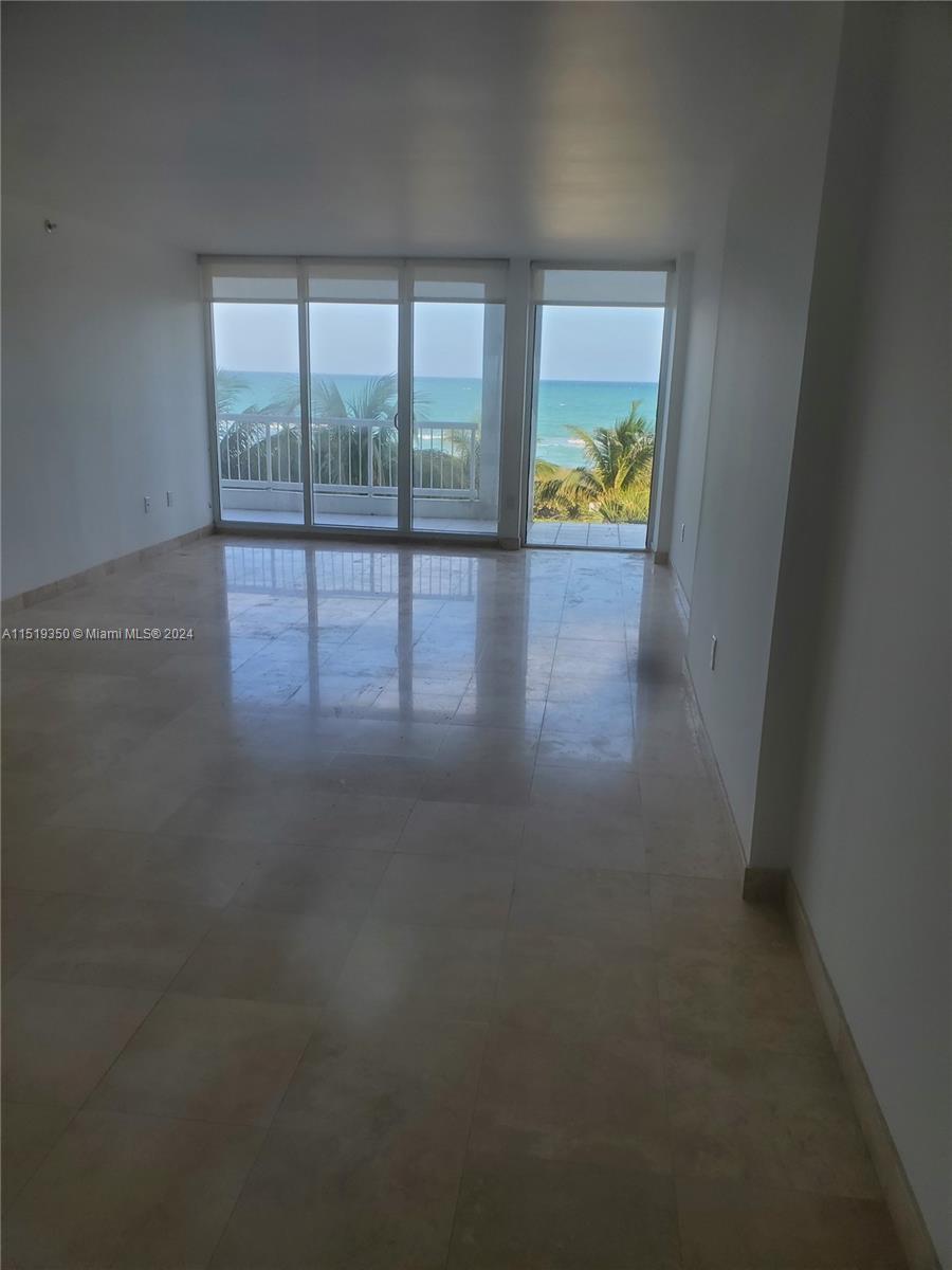 9341 Collins Ave 202, Surfside, Florida 33154, 2 Bedrooms Bedrooms, ,2 BathroomsBathrooms,Residentiallease,For Rent,9341 Collins Ave 202,A11519350