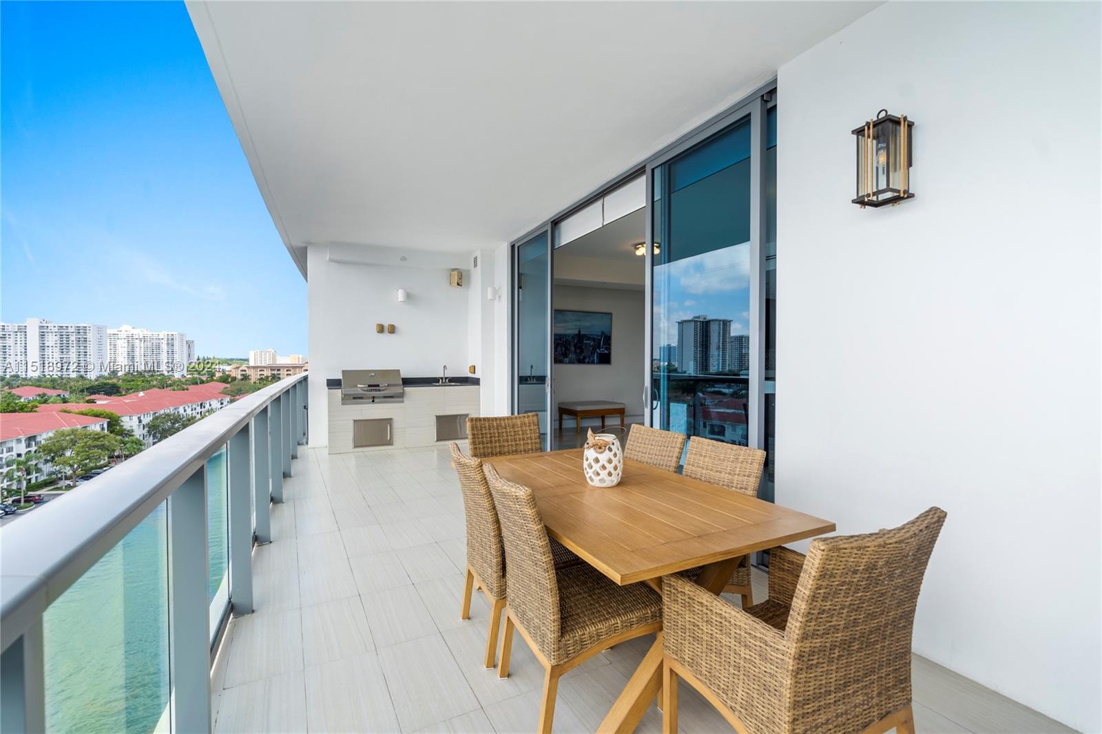 3300 NE 188th St 812, Aventura, Florida 33180, 3 Bedrooms Bedrooms, ,4 BathroomsBathrooms,Residential,For Sale,3300 NE 188th St 812,A11518972