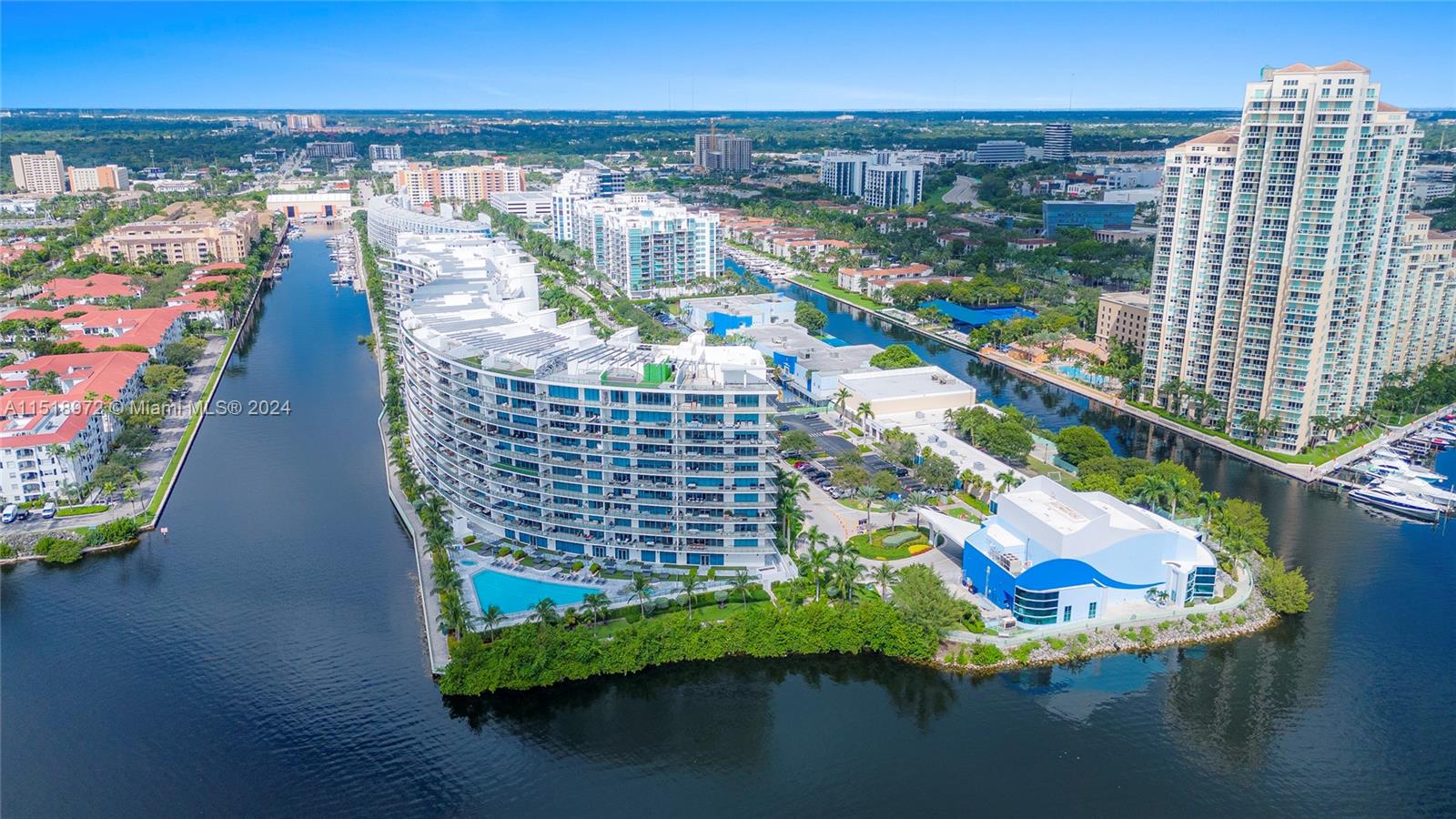 3300 NE 188th St 812, Aventura, Florida 33180, 3 Bedrooms Bedrooms, ,4 BathroomsBathrooms,Residential,For Sale,3300 NE 188th St 812,A11518972