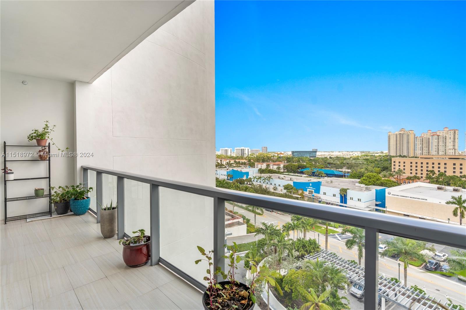3300 NE 188th St 812, Aventura, Florida 33180, 3 Bedrooms Bedrooms, ,4 BathroomsBathrooms,Residential,For Sale,3300 NE 188th St 812,A11518972