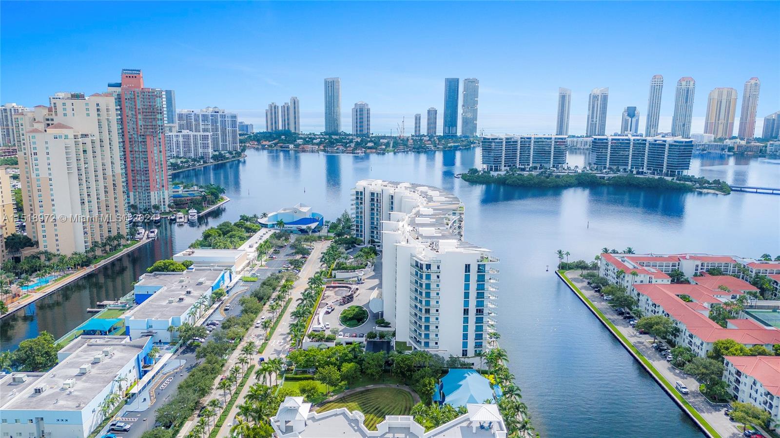 3300 NE 188th St 812, Aventura, Florida 33180, 3 Bedrooms Bedrooms, ,4 BathroomsBathrooms,Residential,For Sale,3300 NE 188th St 812,A11518972