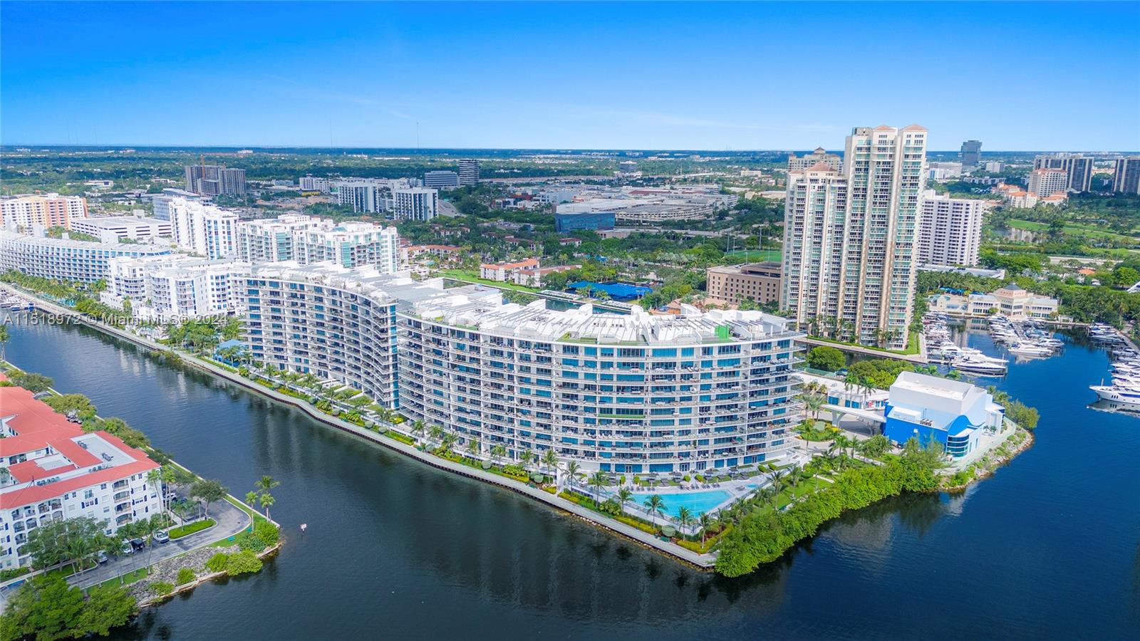 3300 NE 188th St 812, Aventura, Florida 33180, 3 Bedrooms Bedrooms, ,4 BathroomsBathrooms,Residential,For Sale,3300 NE 188th St 812,A11518972