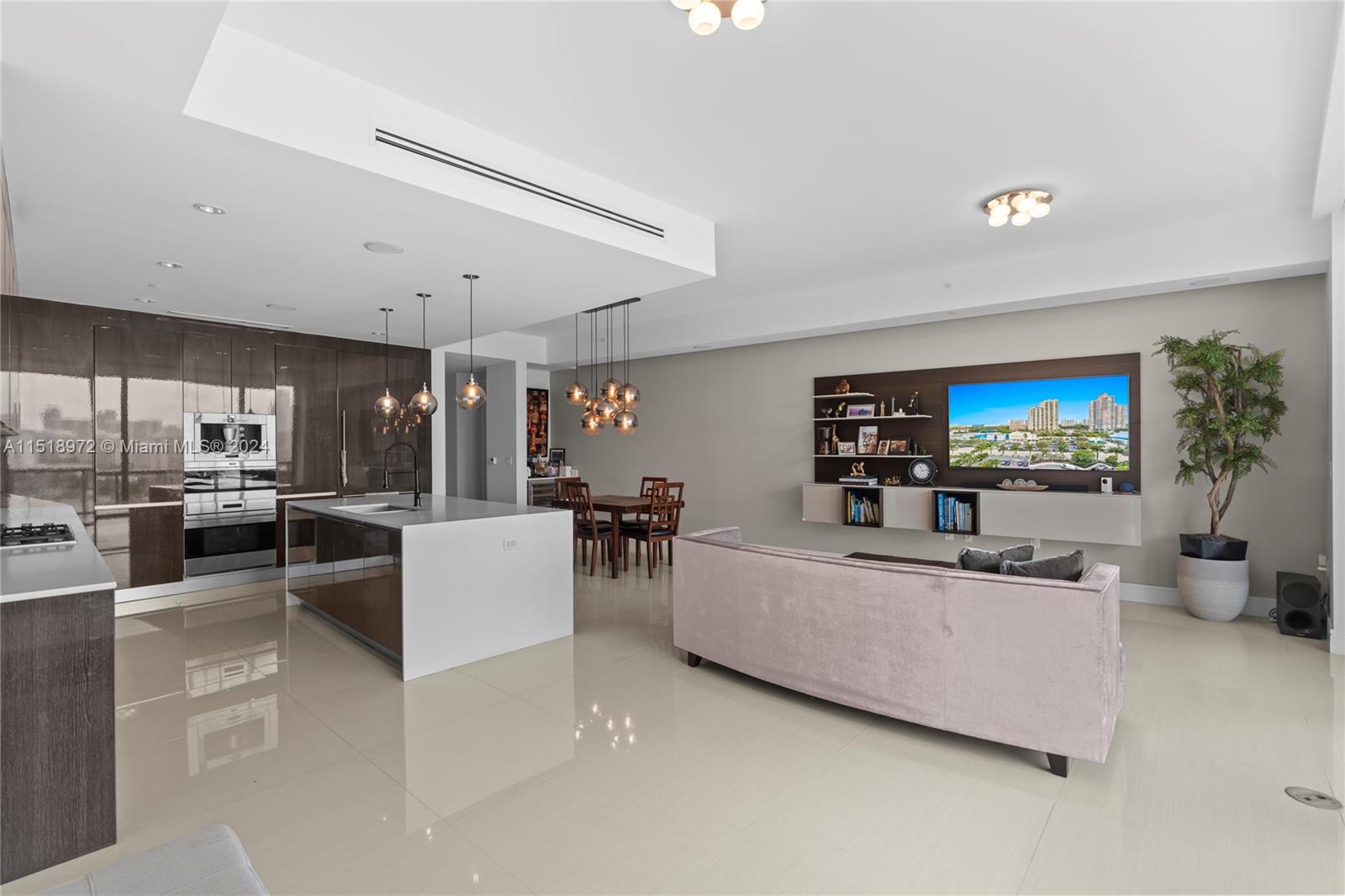 3300 NE 188th St 812, Aventura, Florida 33180, 3 Bedrooms Bedrooms, ,4 BathroomsBathrooms,Residential,For Sale,3300 NE 188th St 812,A11518972