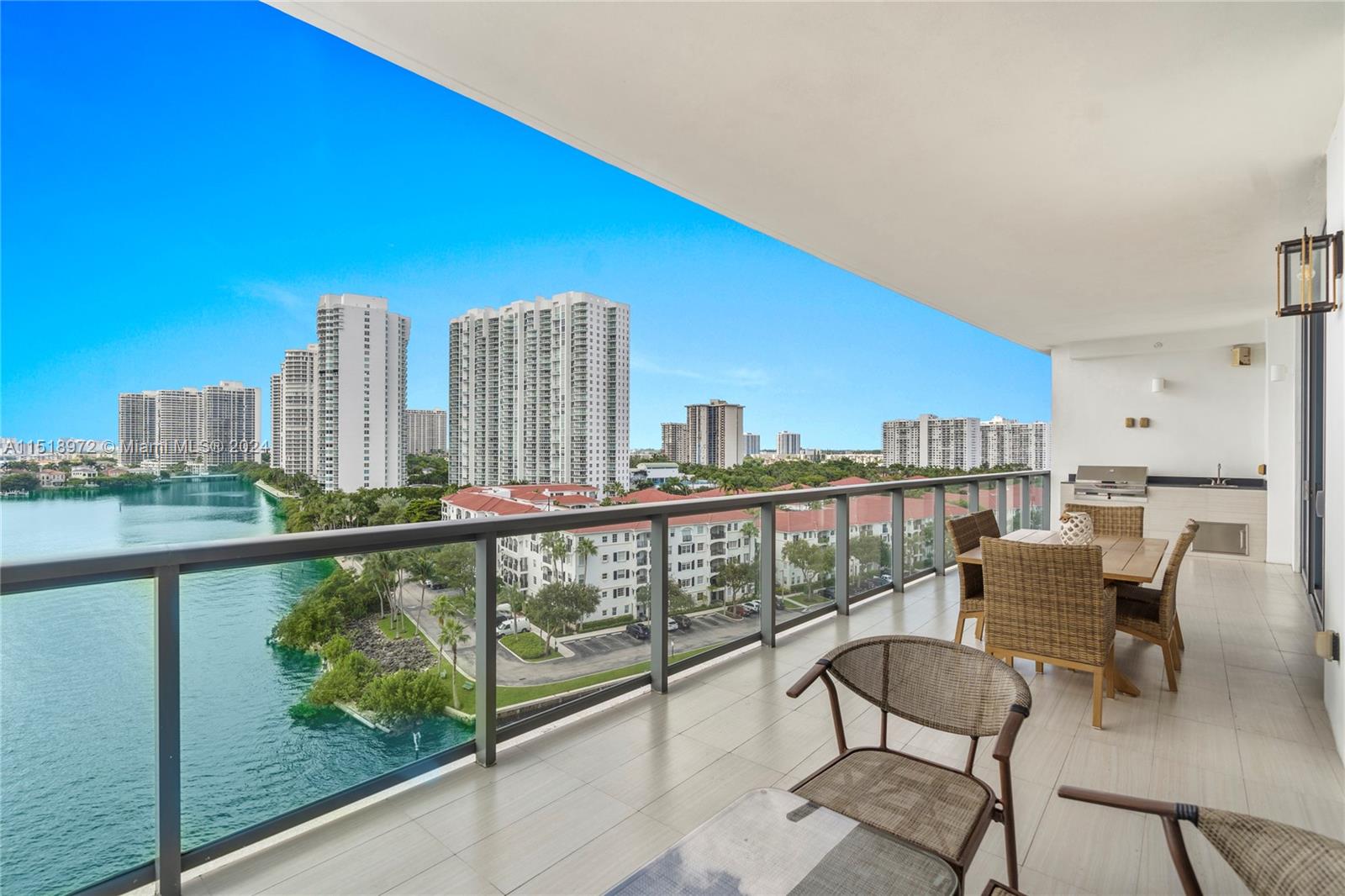3300 NE 188th St 812, Aventura, Florida 33180, 3 Bedrooms Bedrooms, ,4 BathroomsBathrooms,Residential,For Sale,3300 NE 188th St 812,A11518972