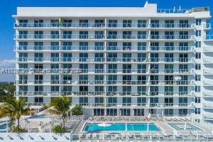 Great asset opportunity at Baltus House with a 2 bedrooms, 2 baths, living and dinning area, kitchen with all the appliances and great terrace to enjoy the Miami views and sunset.