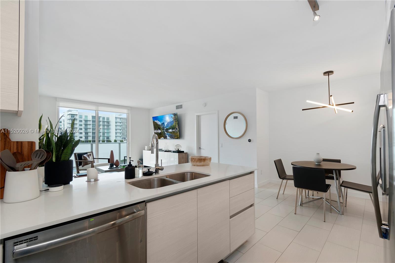 4250 Biscayne Blvd 917, Miami, Florida 33137, 2 Bedrooms Bedrooms, ,2 BathroomsBathrooms,Residential,For Sale,4250 Biscayne Blvd 917,A11520026