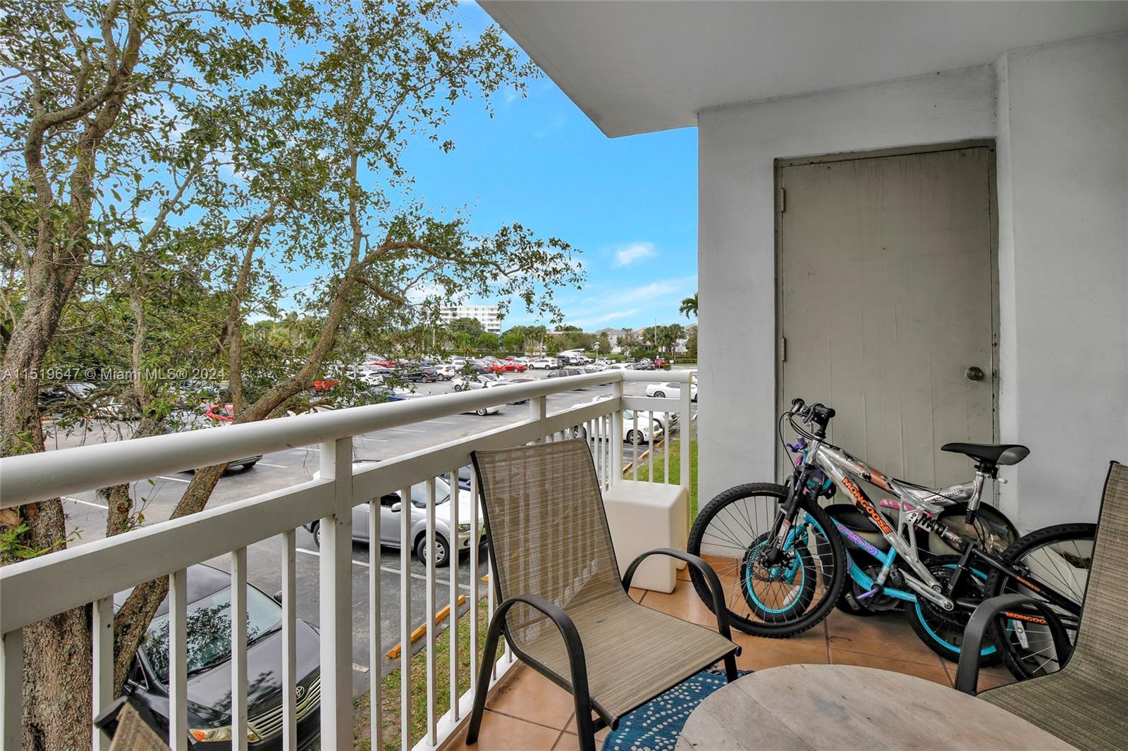 4400 Hillcrest Dr, Hollywood, FL, 33021 United States, 2 Bedrooms Bedrooms, ,2 BathroomsBathrooms,Residential,For Sale,Hillcrest Dr,A11519647