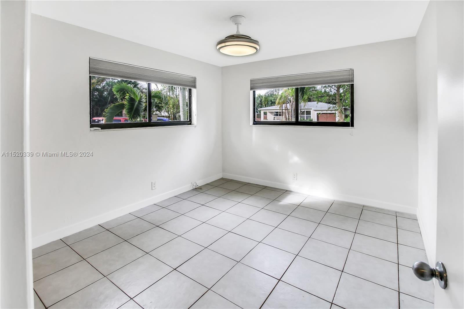 511 29th Ct, Hollywood, FL, 33020 United States, 2 Bedrooms Bedrooms, ,1 BathroomBathrooms,Residential,For Sale,29th Ct,A11520339