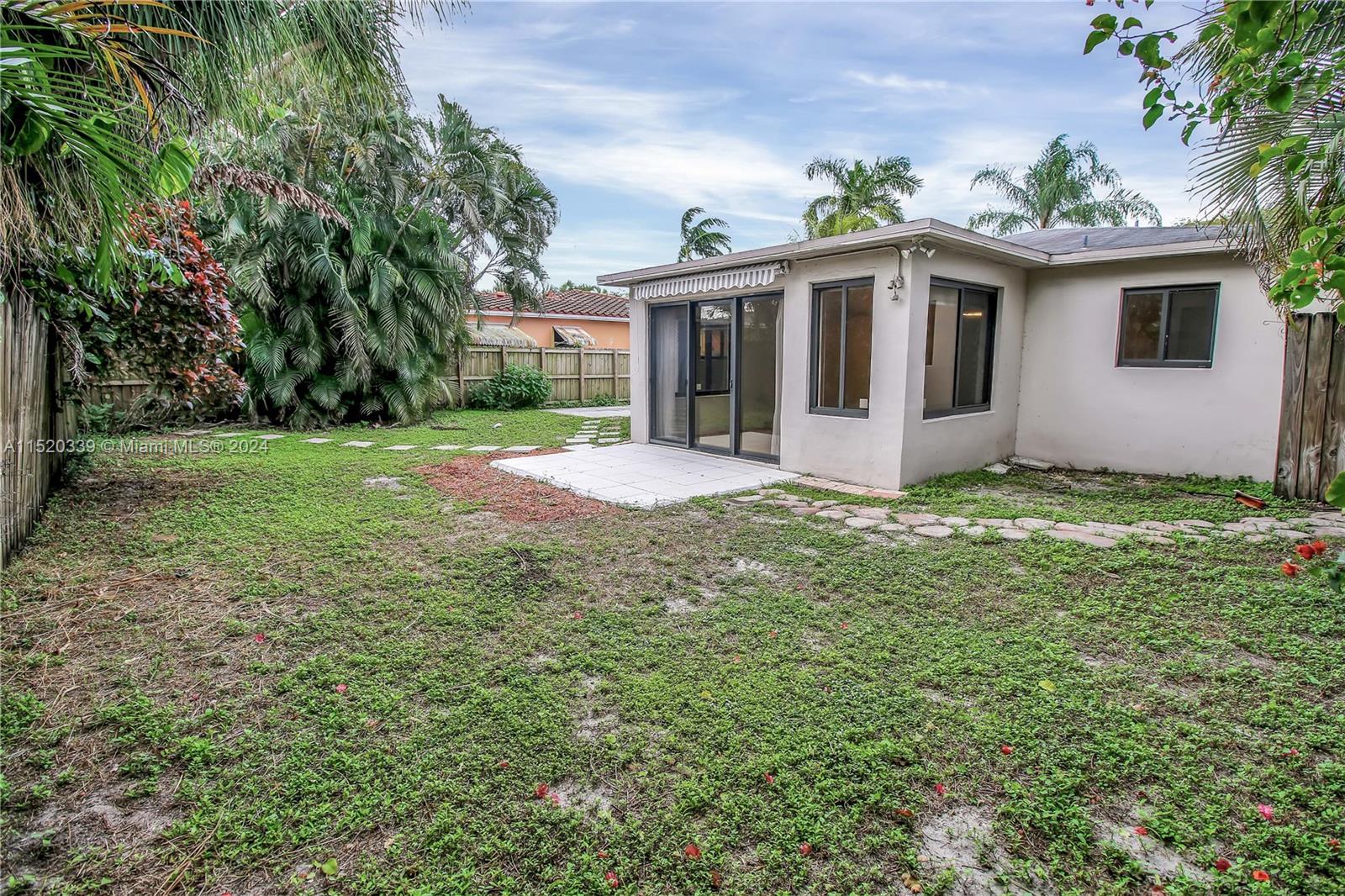 511 29th Ct, Hollywood, FL, 33020 United States, 2 Bedrooms Bedrooms, ,1 BathroomBathrooms,Residential,For Sale,29th Ct,A11520339