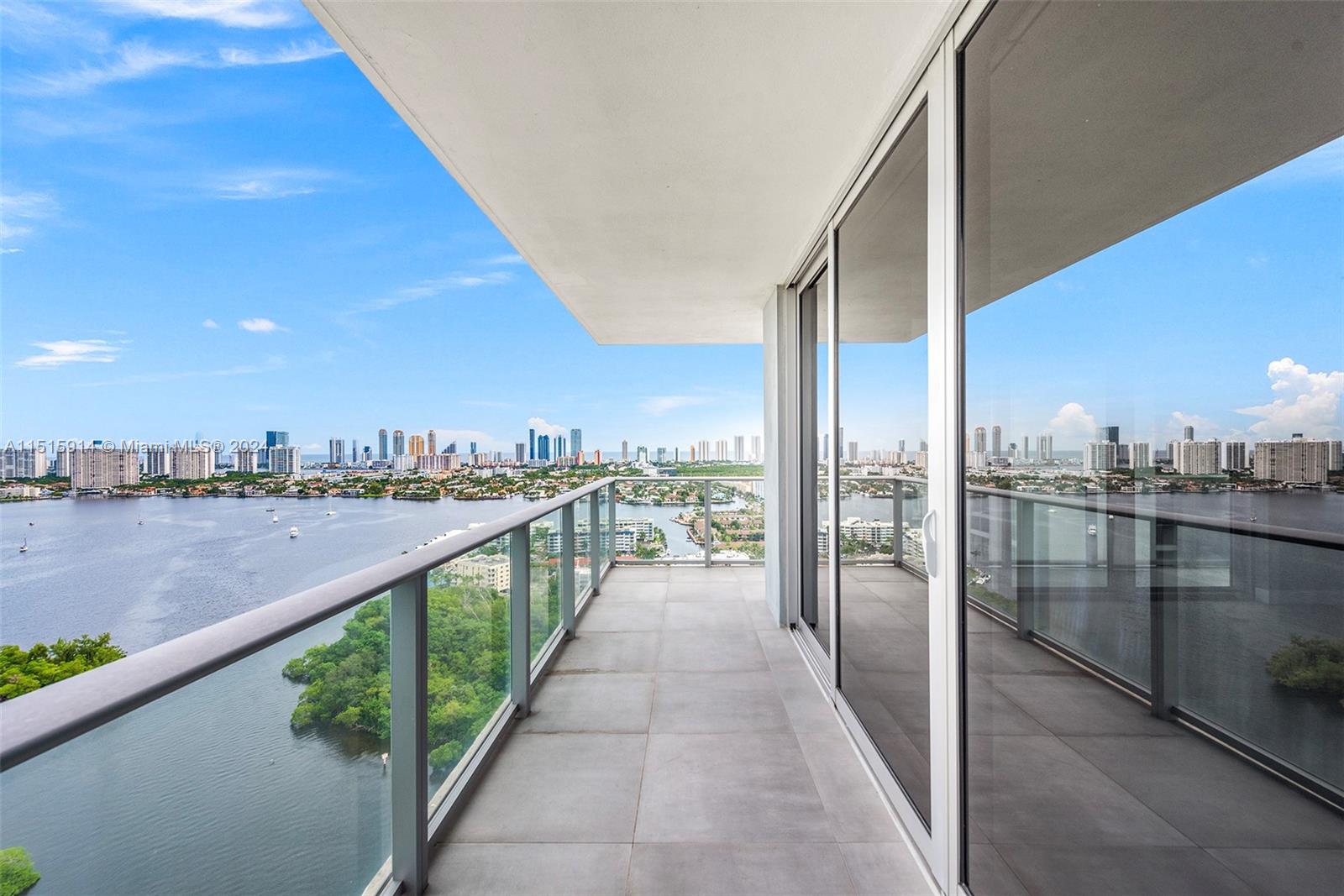16385 Biscayne Blvd 2807, North Miami Beach, Florida 33160, 3 Bedrooms Bedrooms, ,3 BathroomsBathrooms,Residential,For Sale,16385 Biscayne Blvd 2807,A11515914