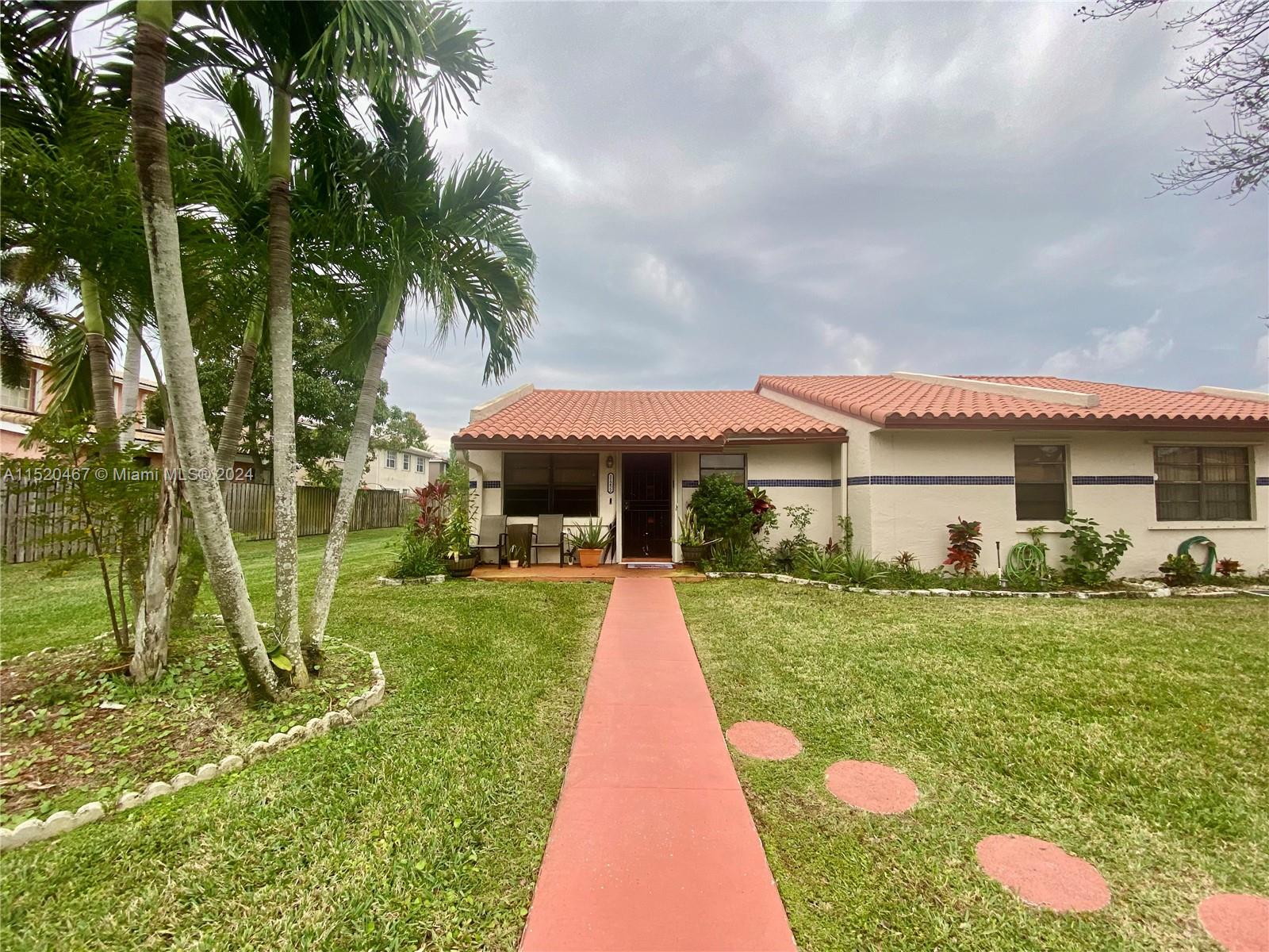 11252 59th Pl, Cooper City, FL, 33330 United States, 3 Bedrooms Bedrooms, ,2 BathroomsBathrooms,Residential,For Sale,59th Pl,A11520467