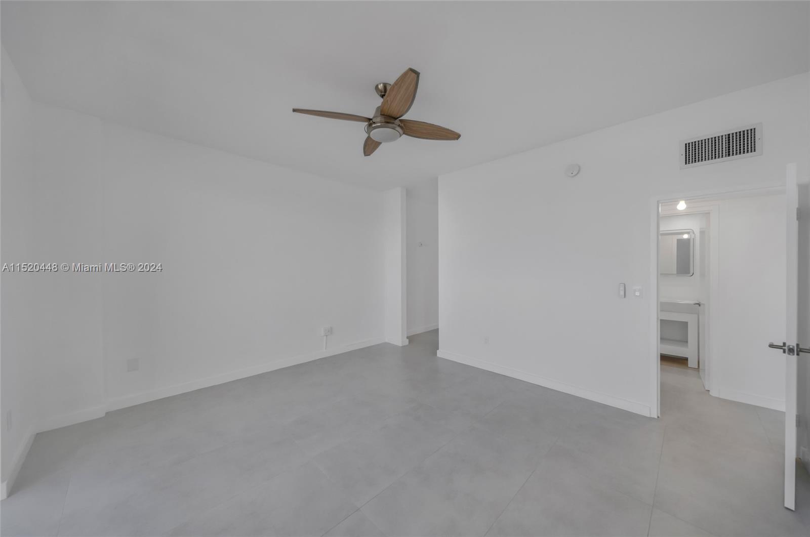 800 West Ave, Miami Beach, FL, 33139 United States, 1 Bedroom Bedrooms, ,1 BathroomBathrooms,Residential,For Sale,West Ave,A11520448